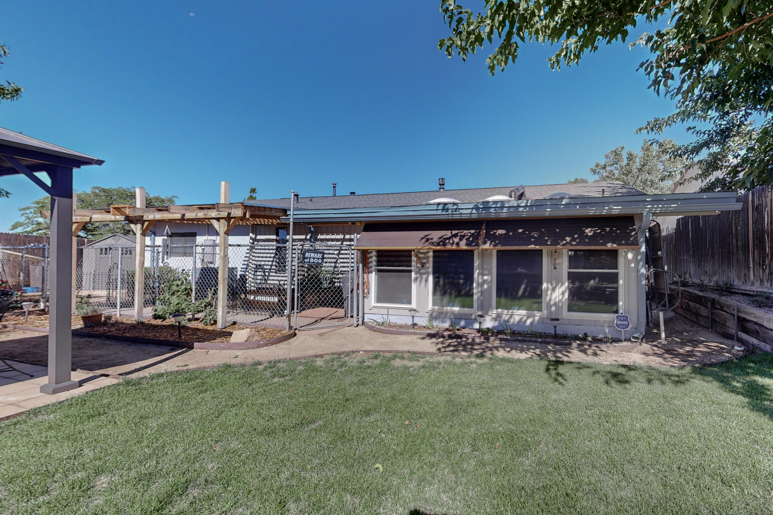 3800 Madrid Drive NE