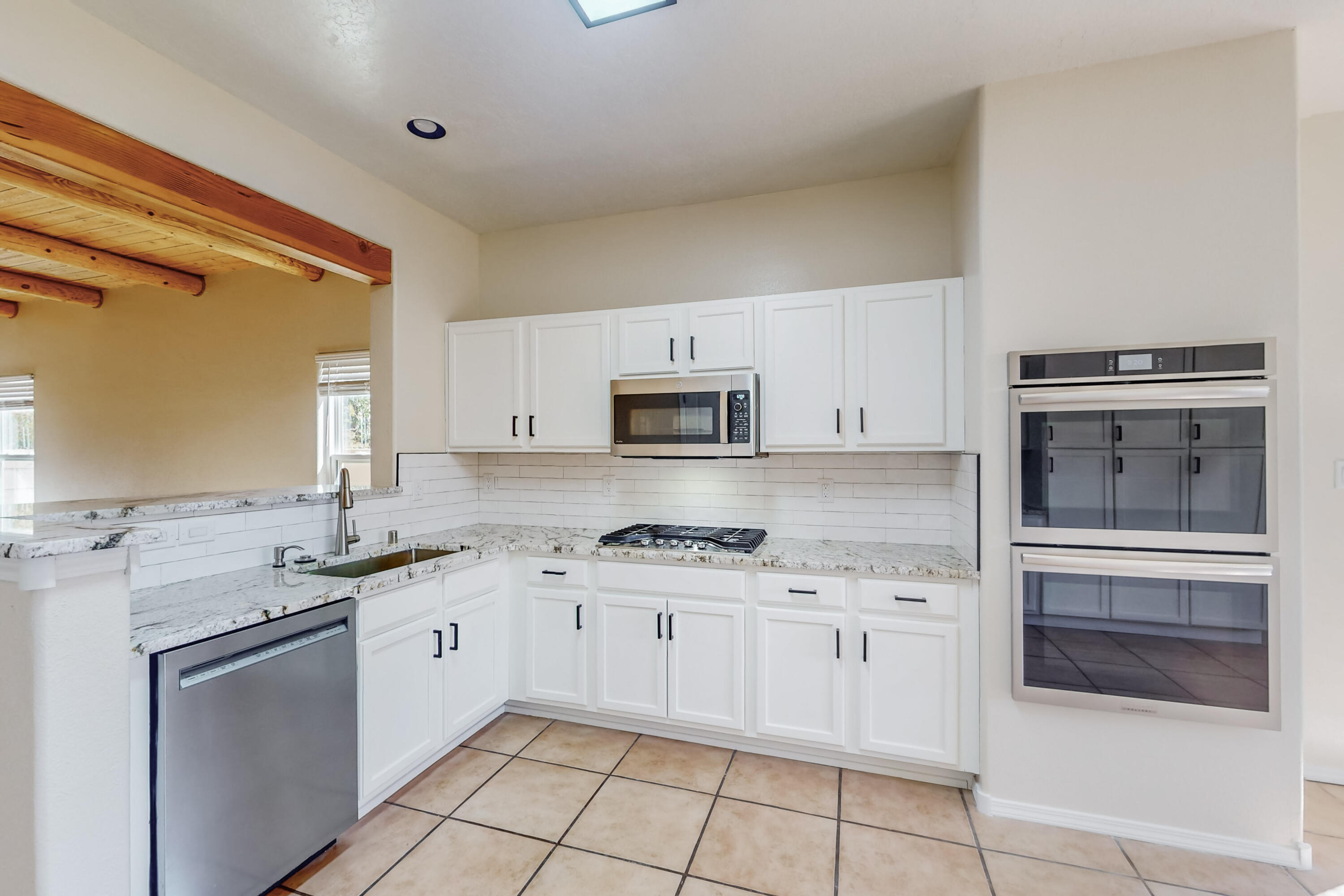3797 Candelarias Lane NW