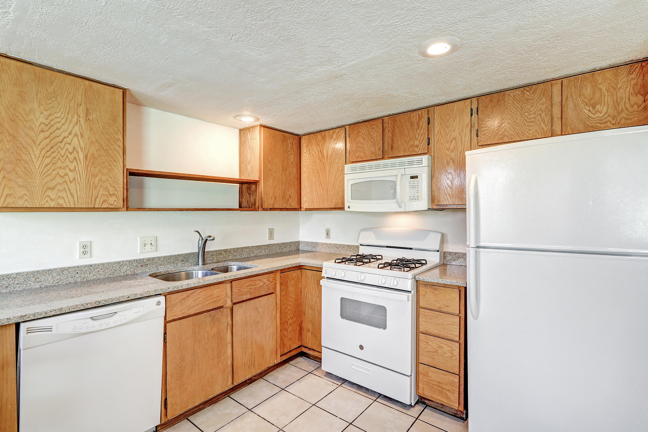 1612 Calle De Oriente