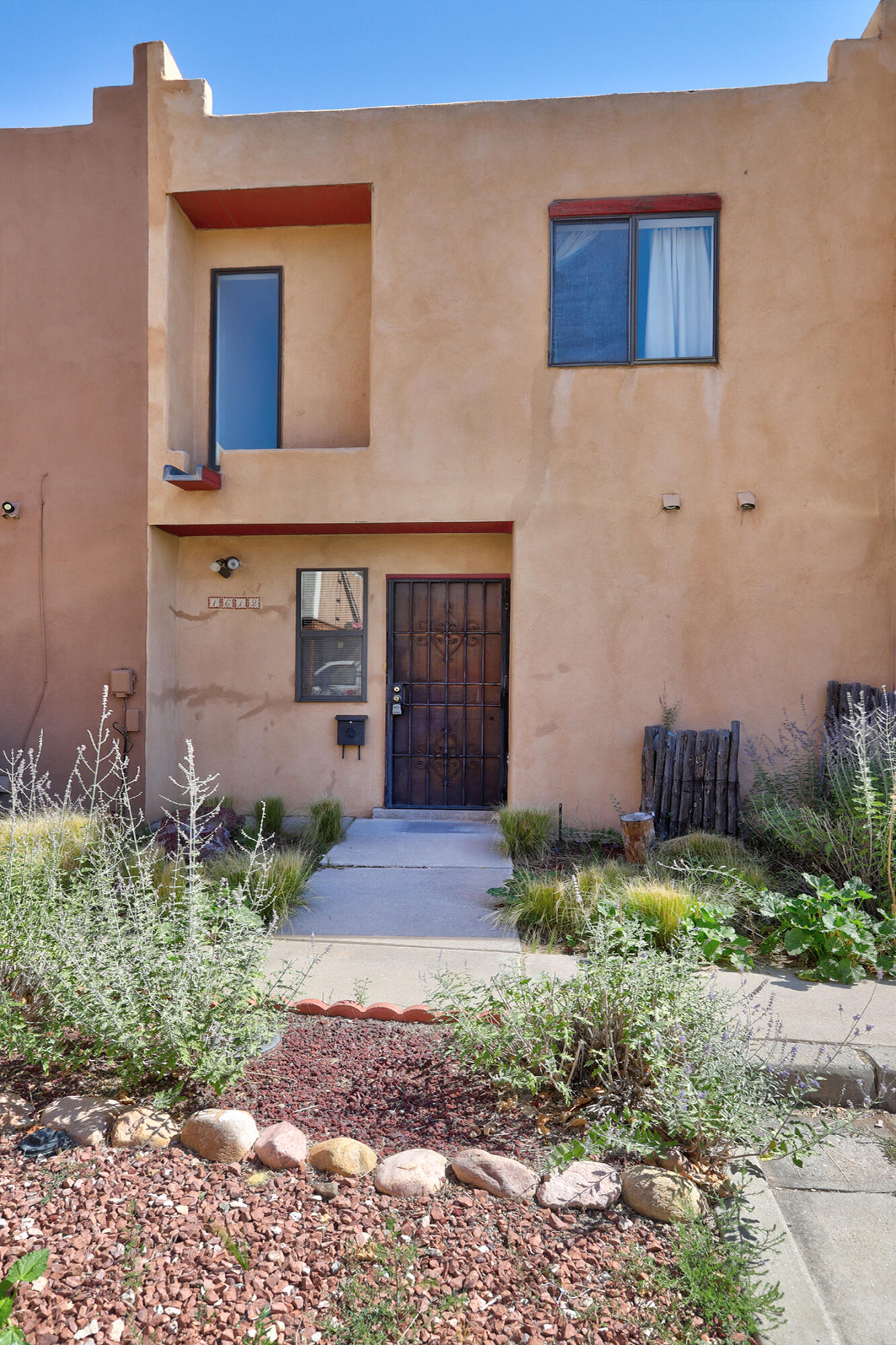 1612 Calle De Oriente