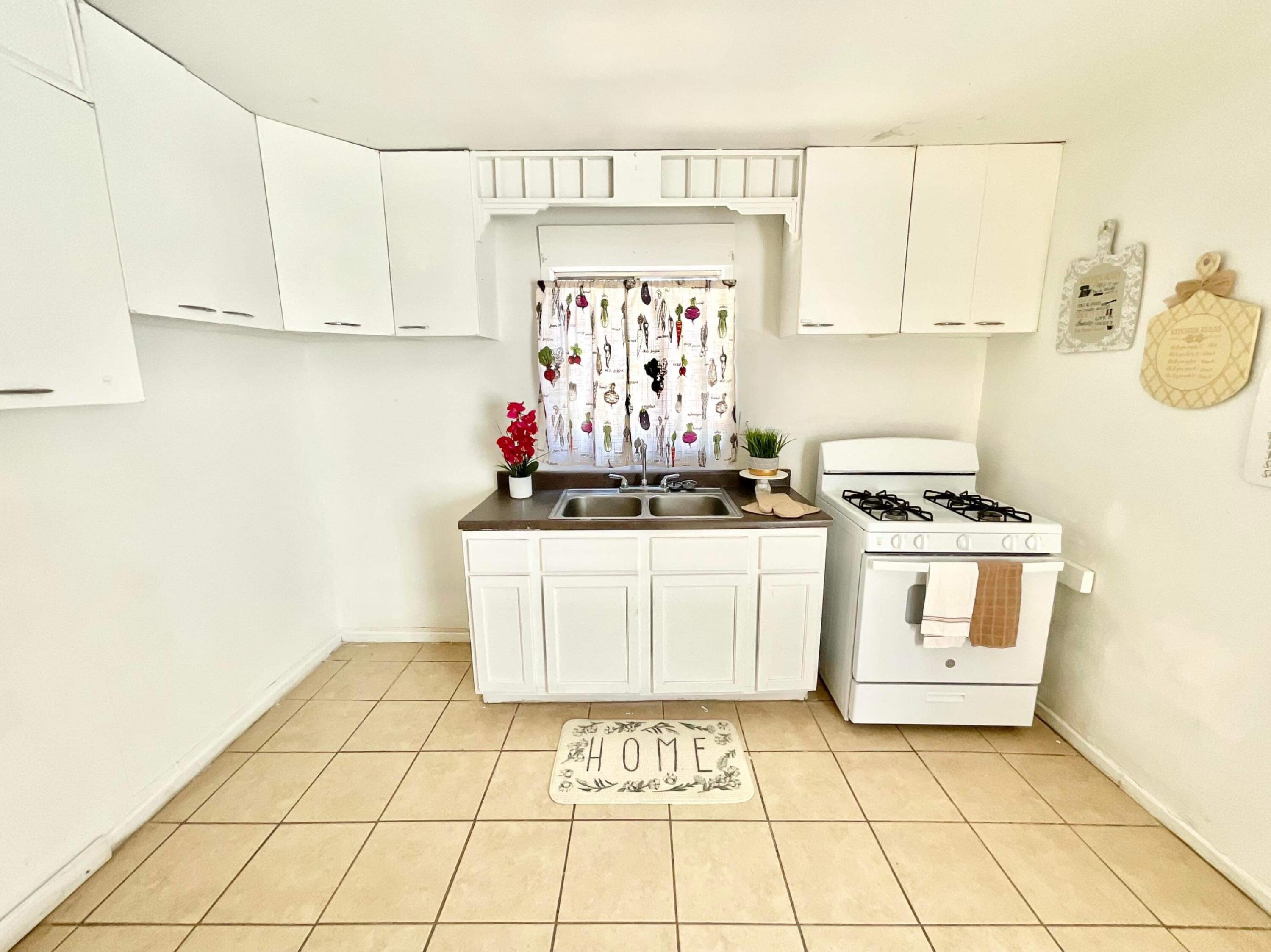 4036 Sunset Gardens Road SW