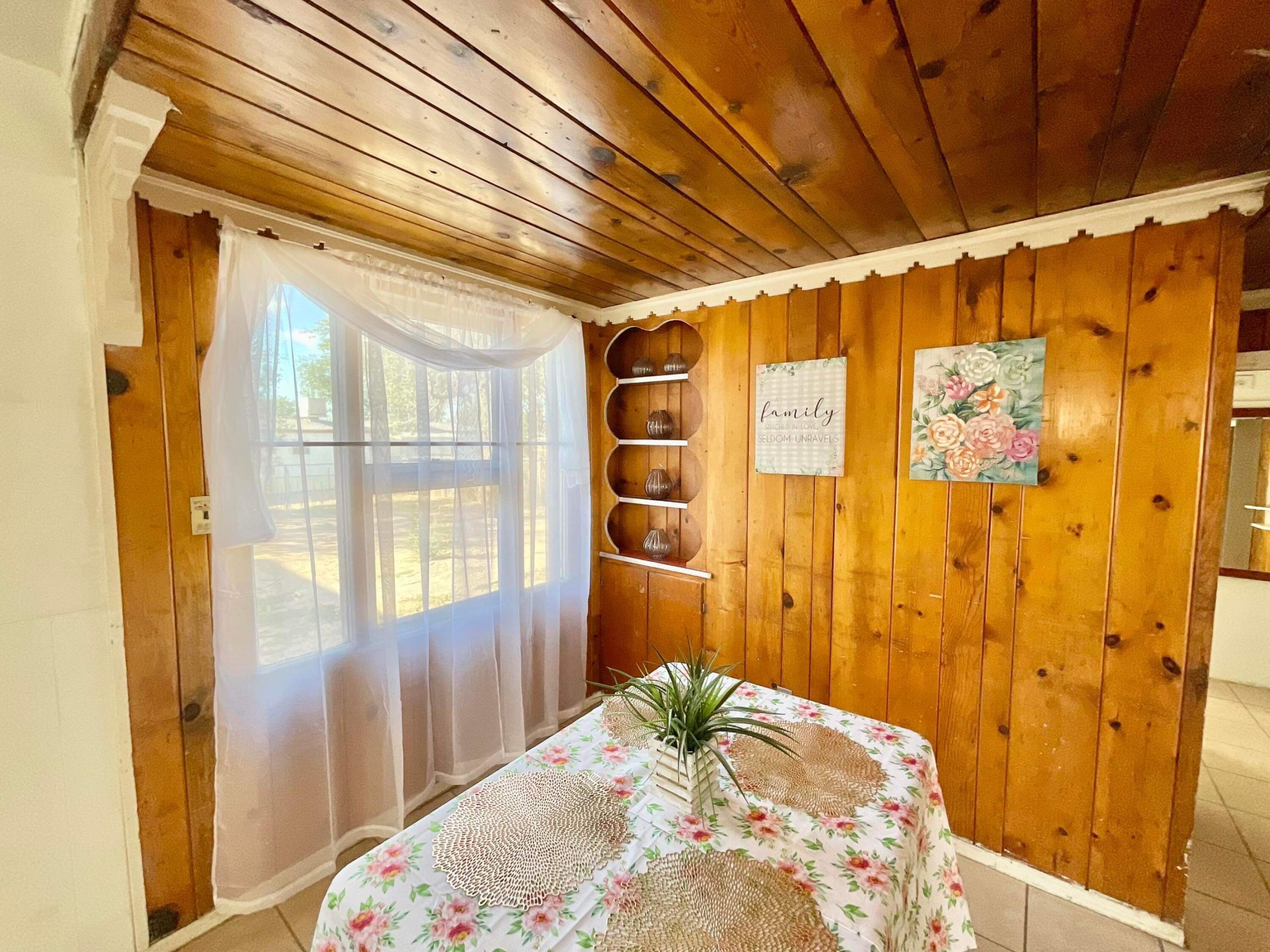 4036 Sunset Gardens Road SW