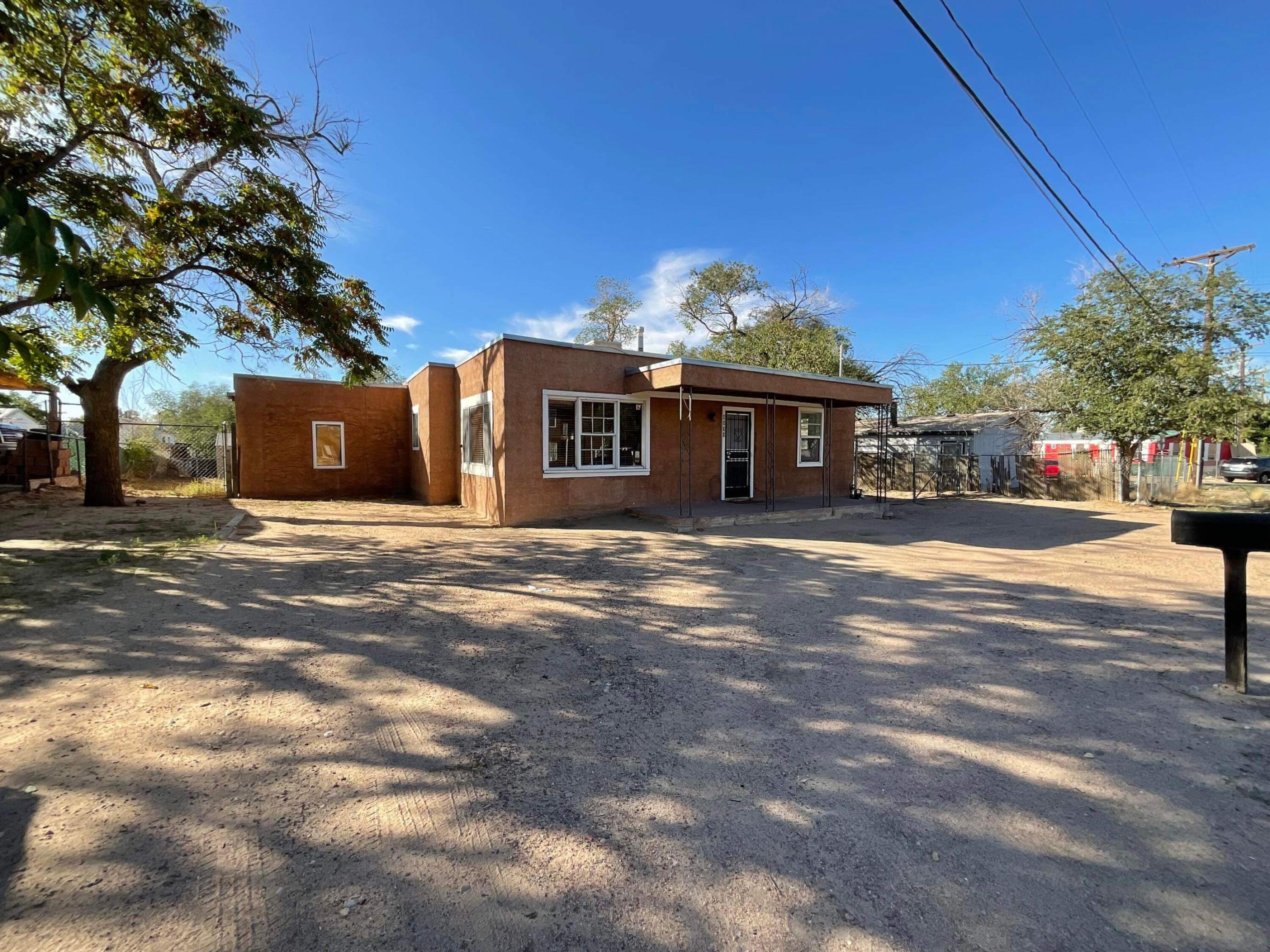 4036 Sunset Gardens Road SW