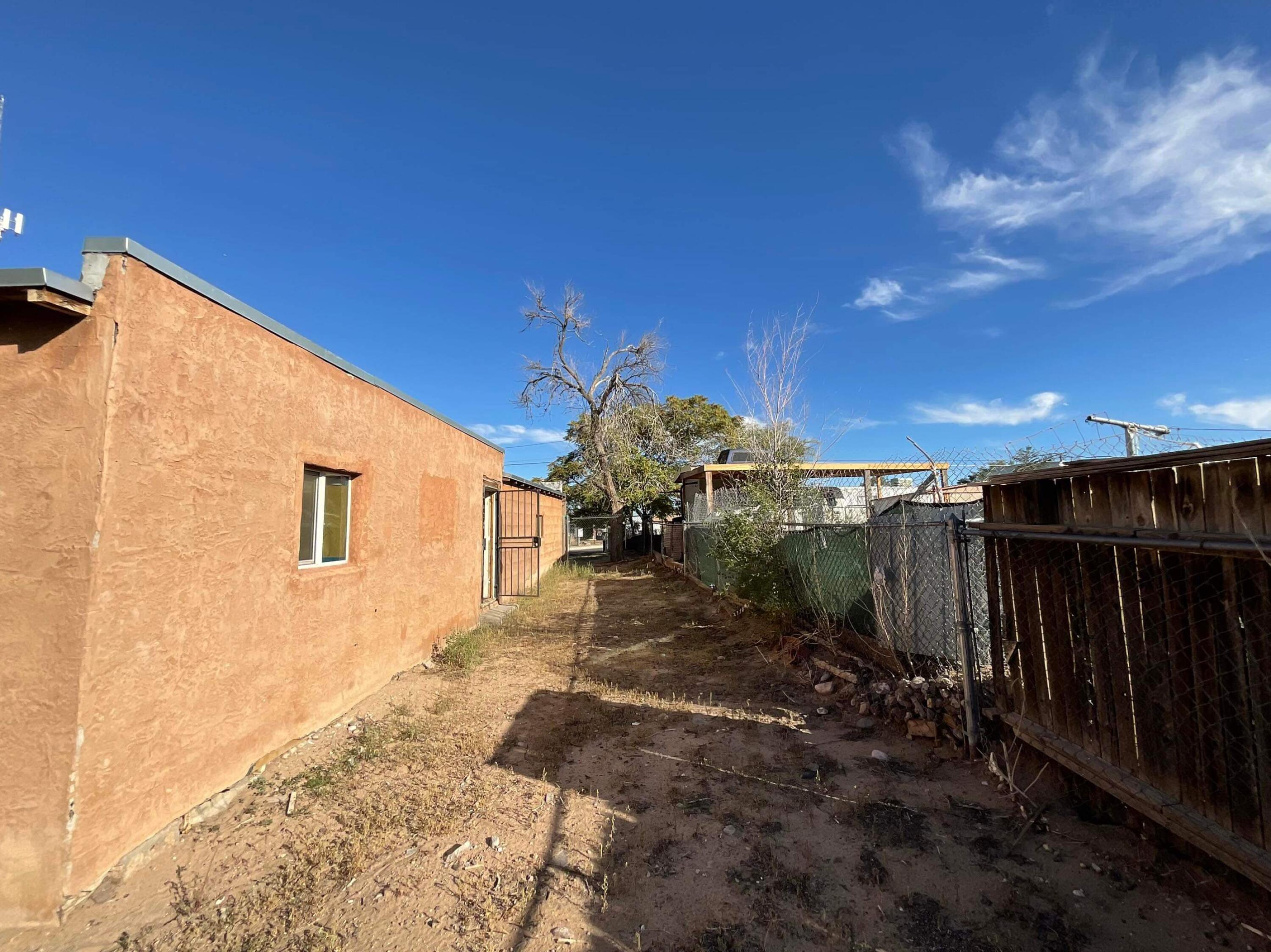 4036 Sunset Gardens Road SW