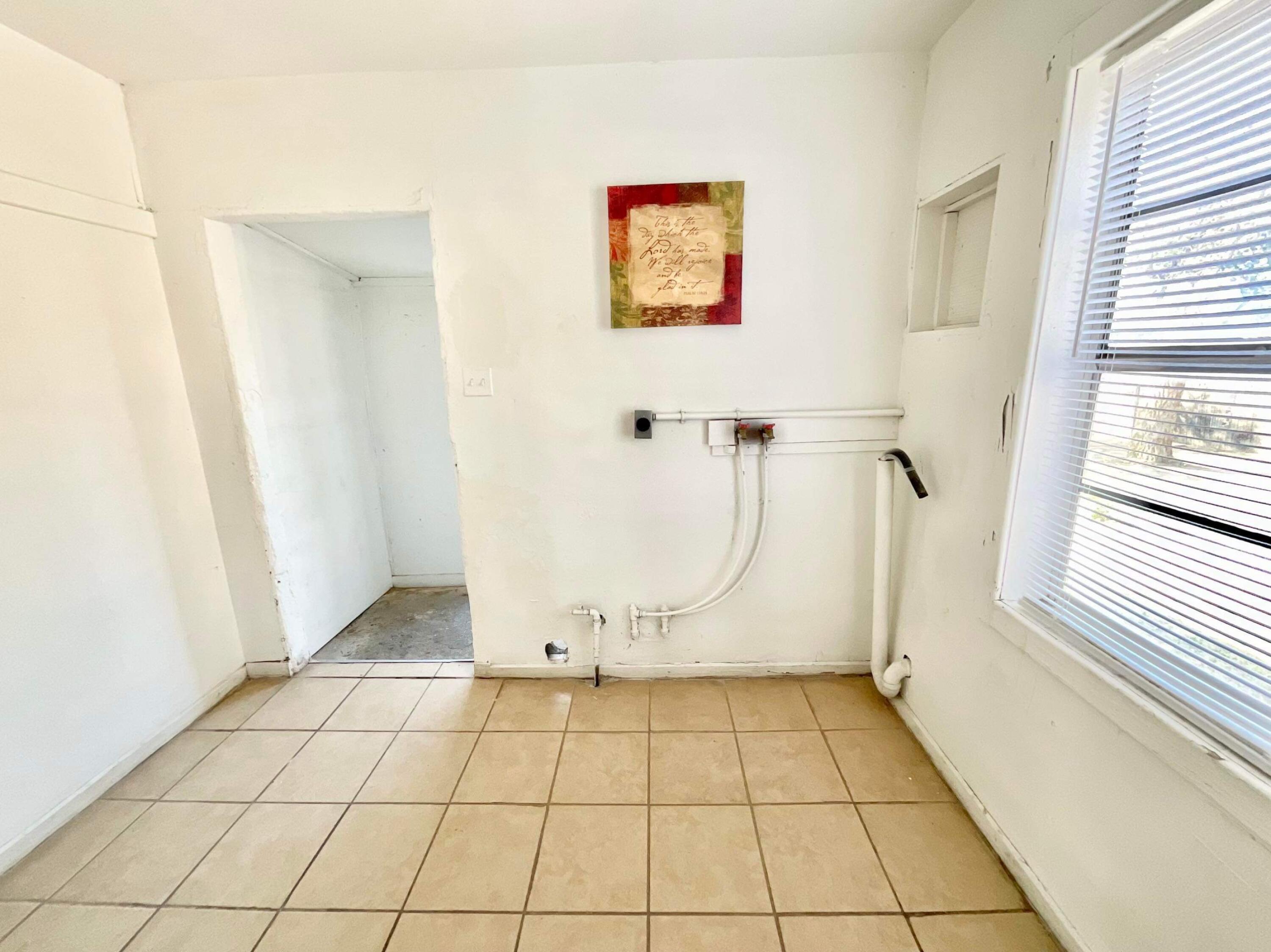 4036 Sunset Gardens Road SW