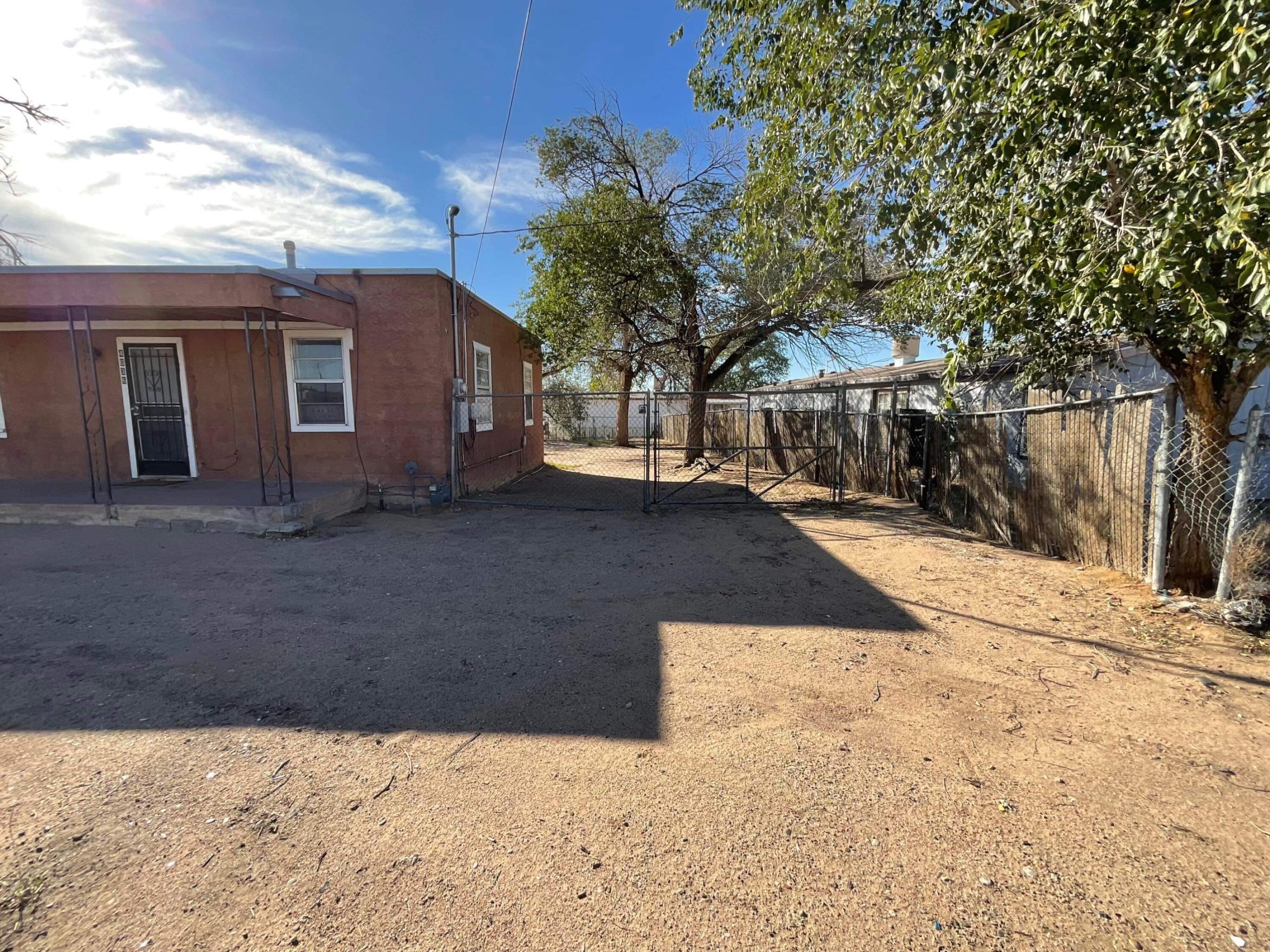 4036 Sunset Gardens Road SW