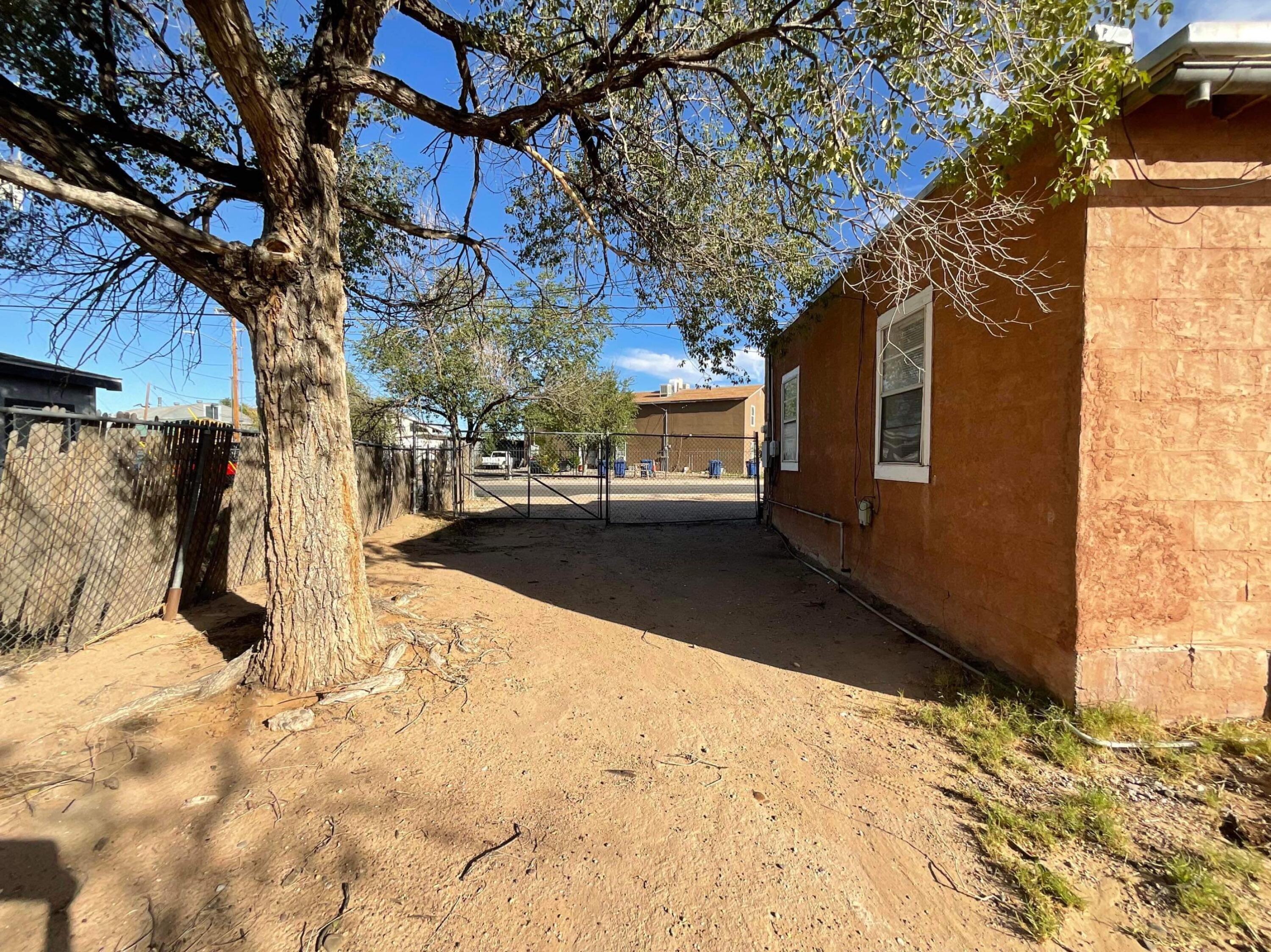 4036 Sunset Gardens Road SW