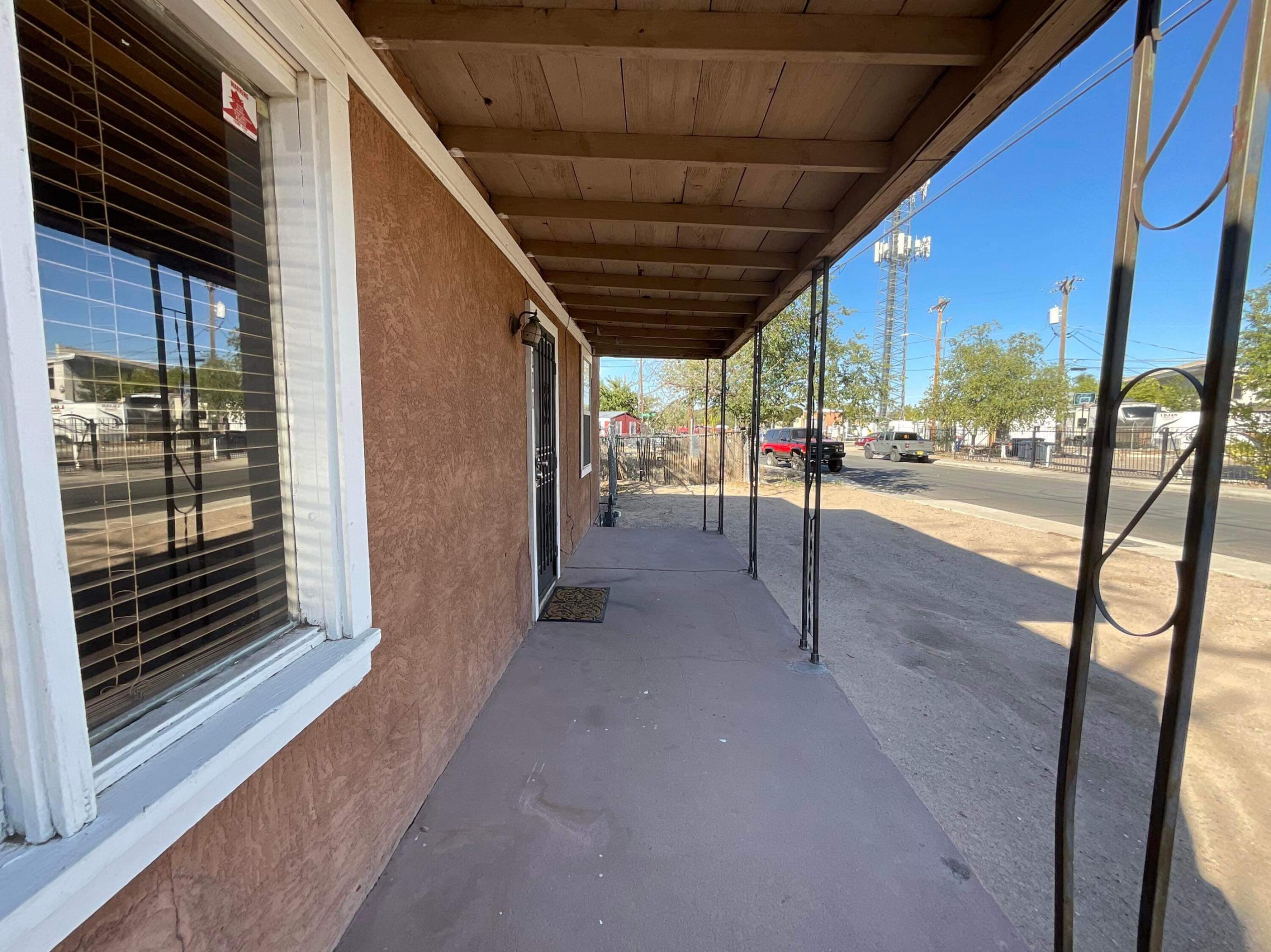 4036 Sunset Gardens Road SW