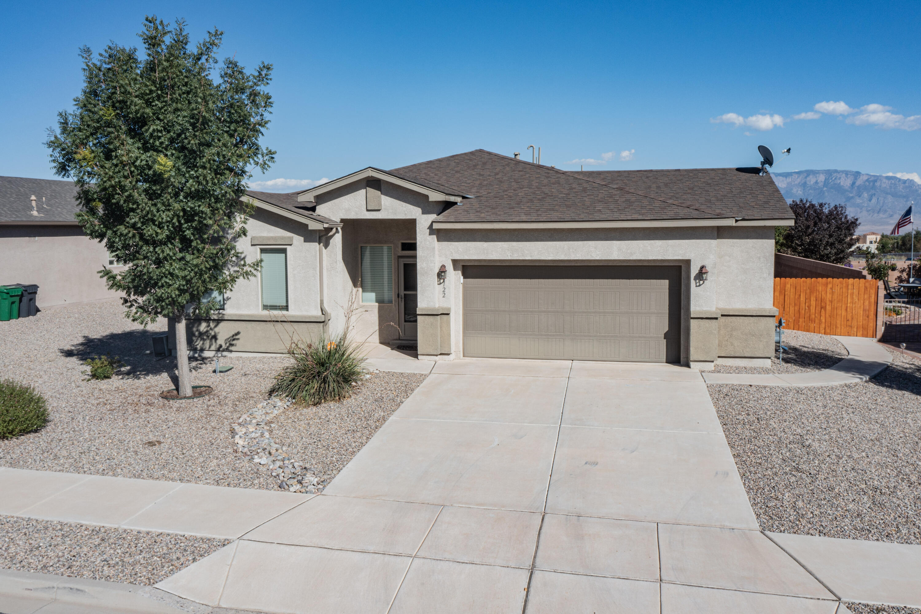 122 Landing Trail NE