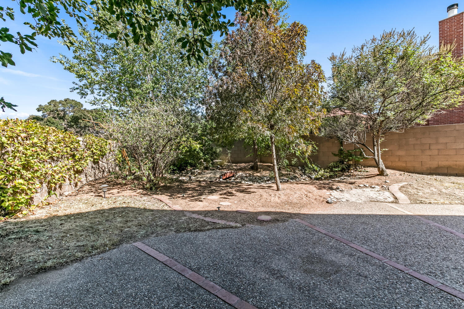 6809 El Modesto Court NE