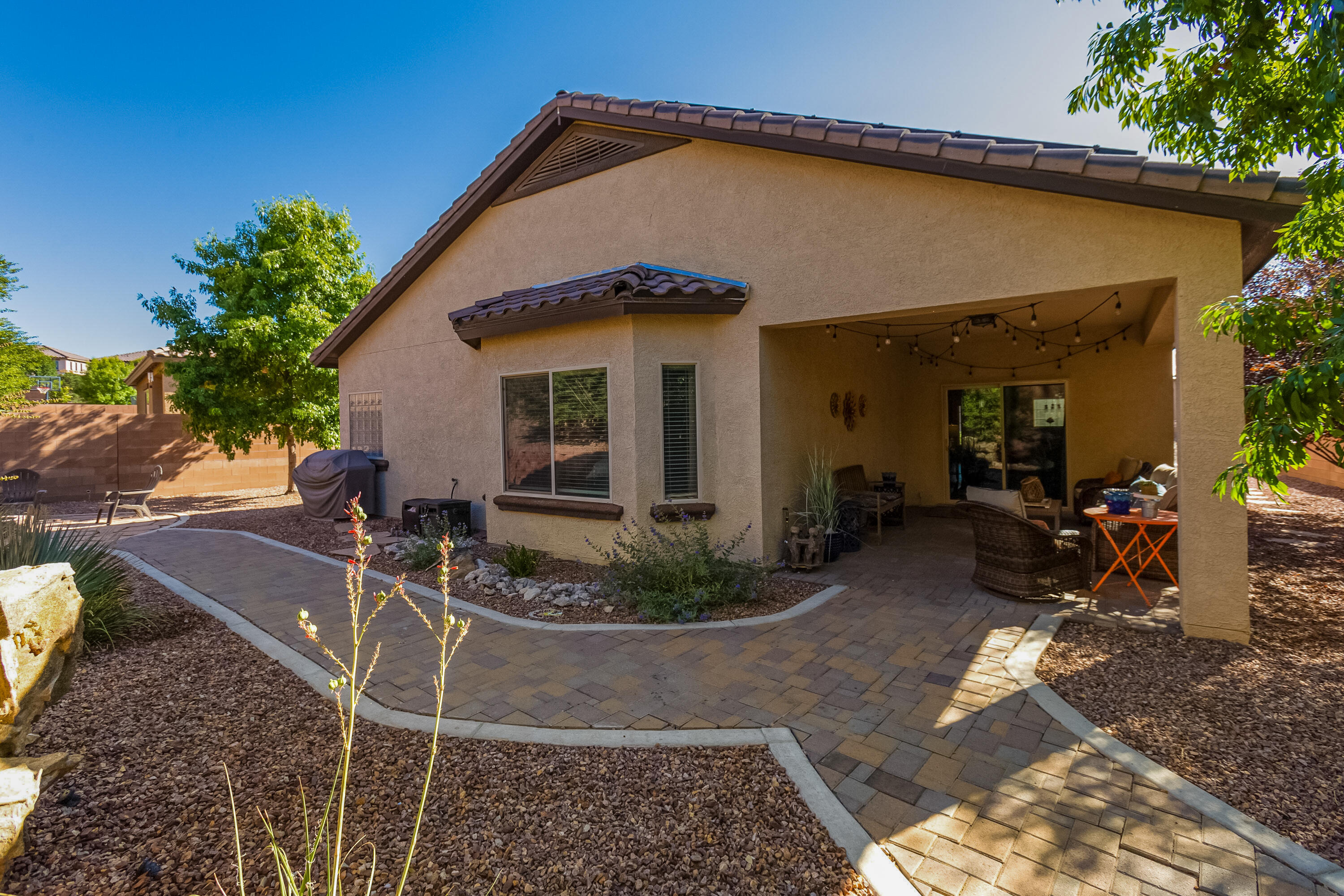 409 Valle Alto Drive NE
