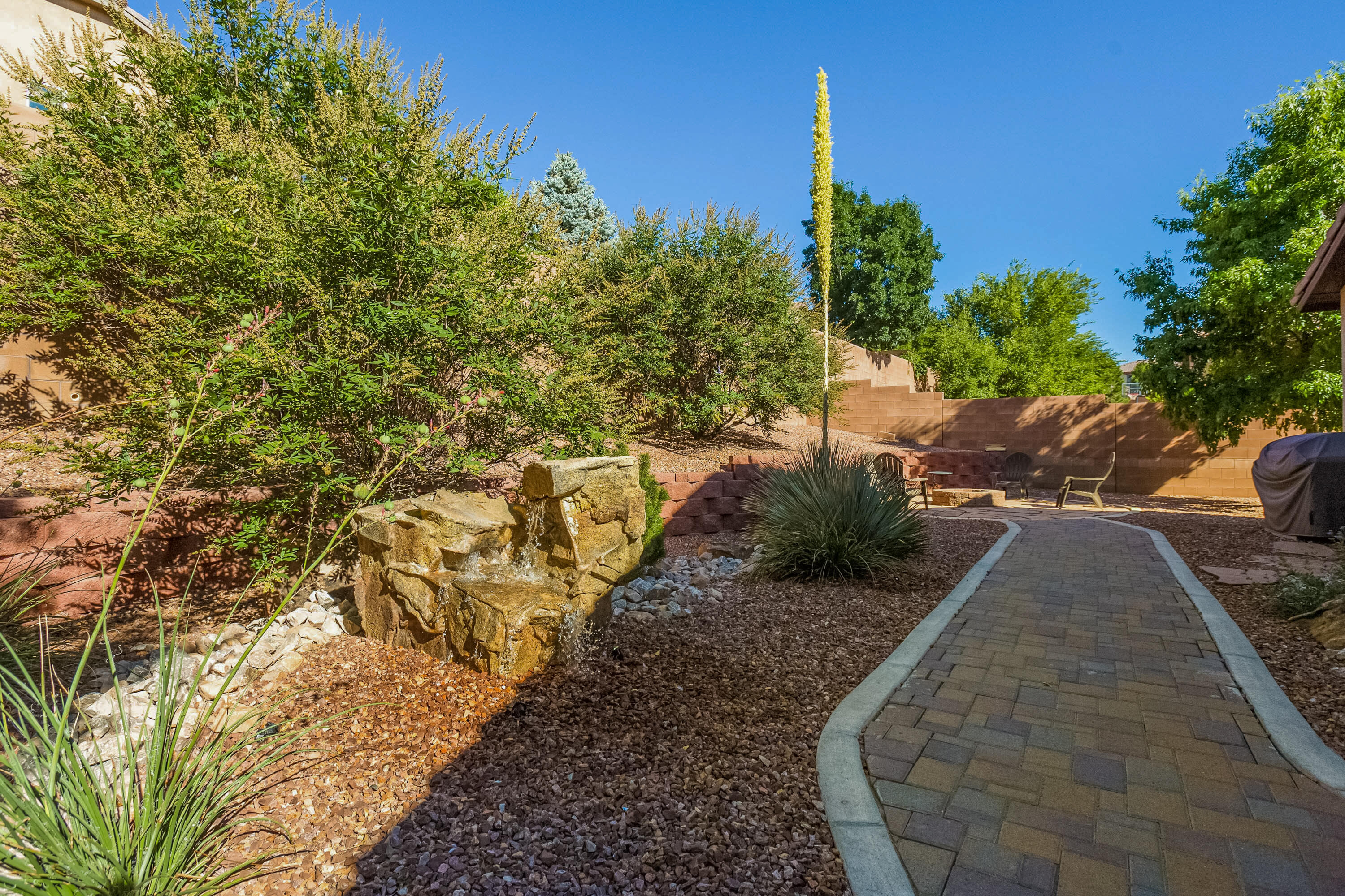 409 Valle Alto Drive NE