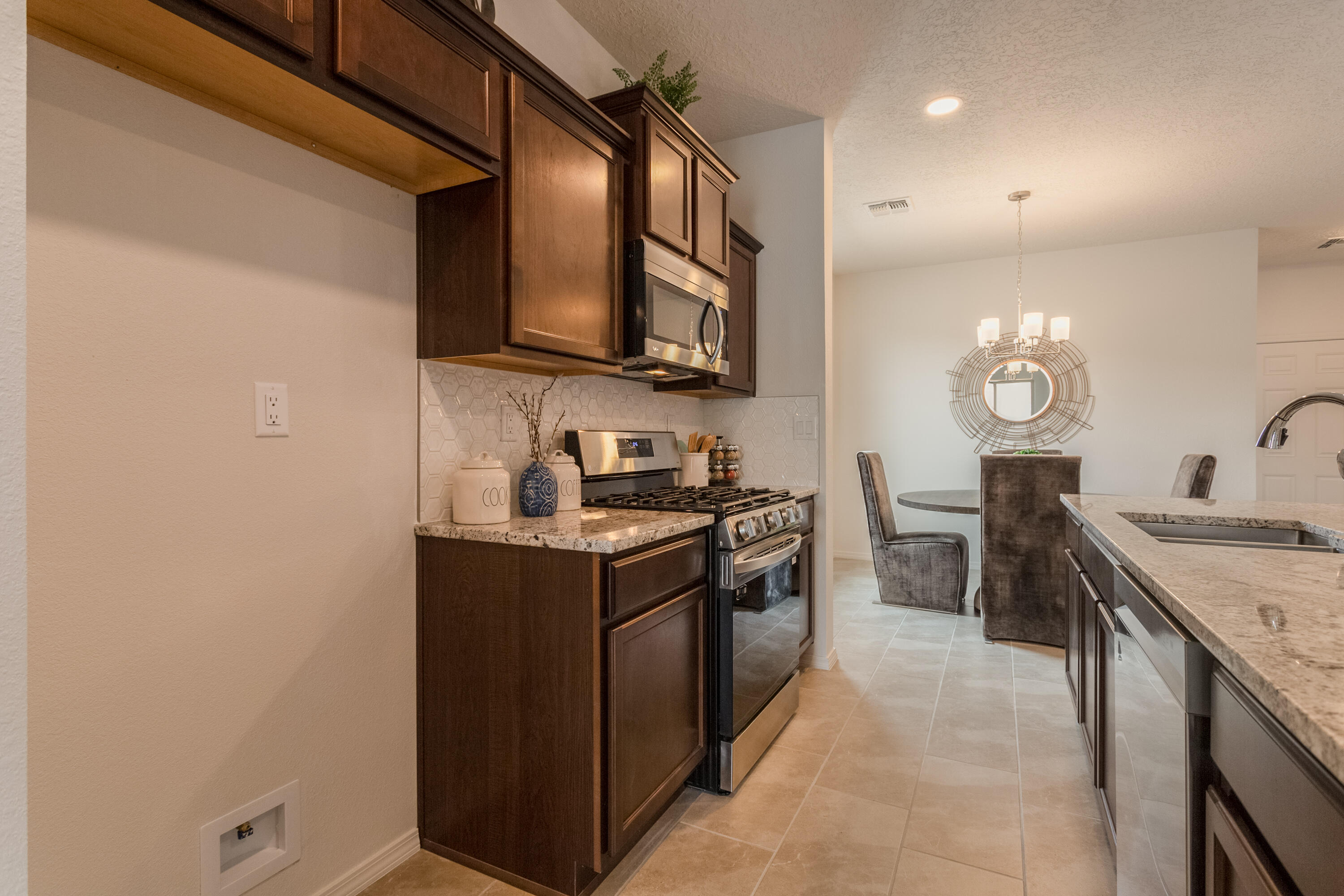 6320 Gannett Drive NE