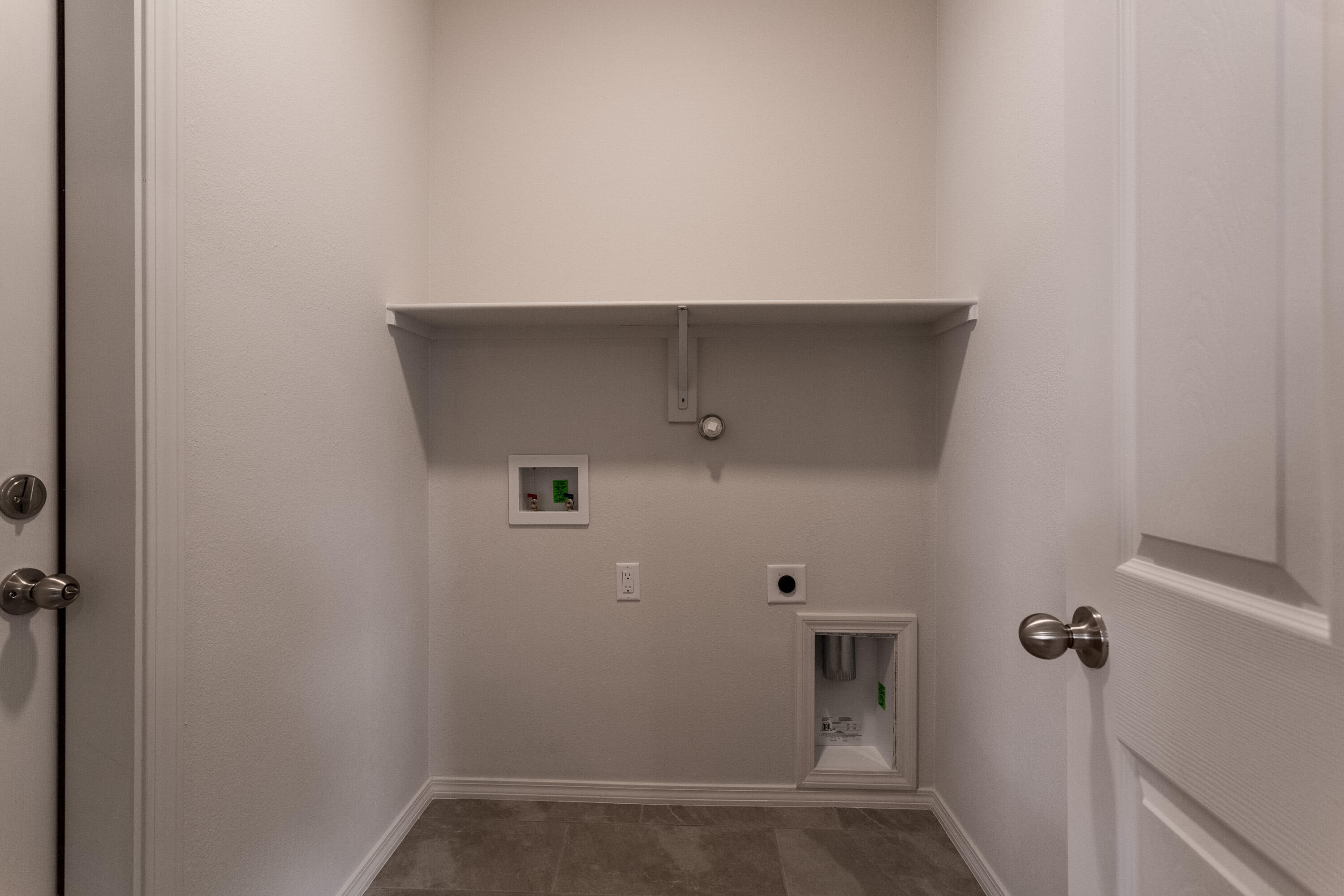 6320 Gannett Drive NE