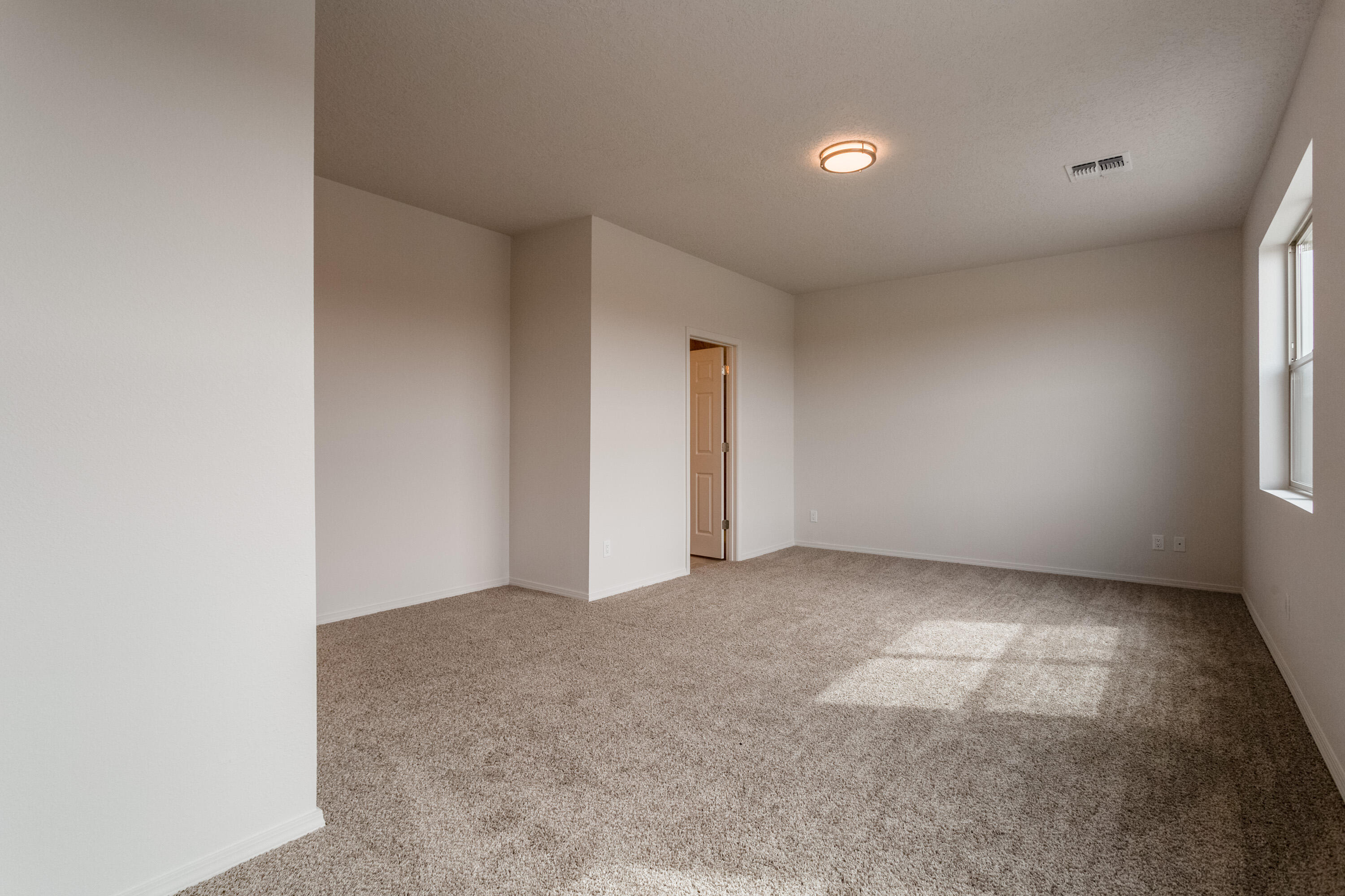 6320 Gannett Drive NE