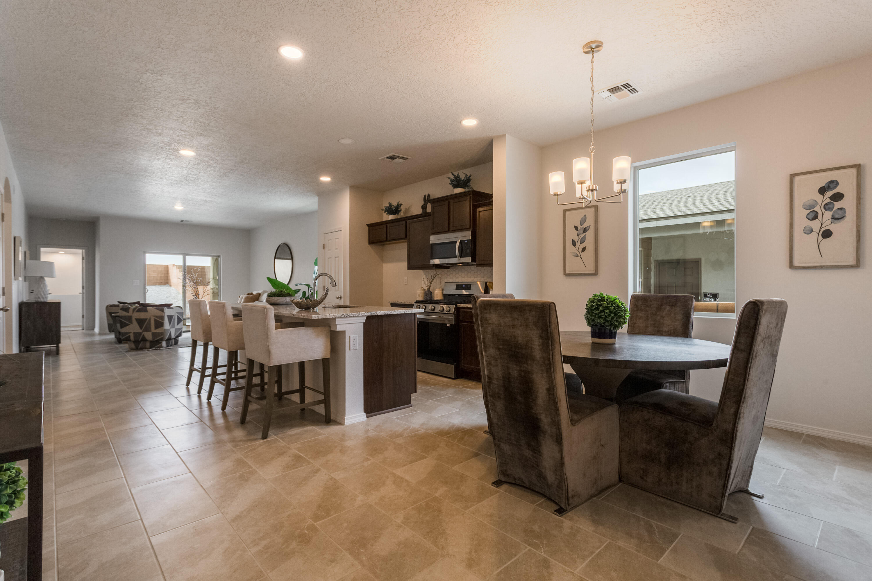 6320 Gannett Drive NE