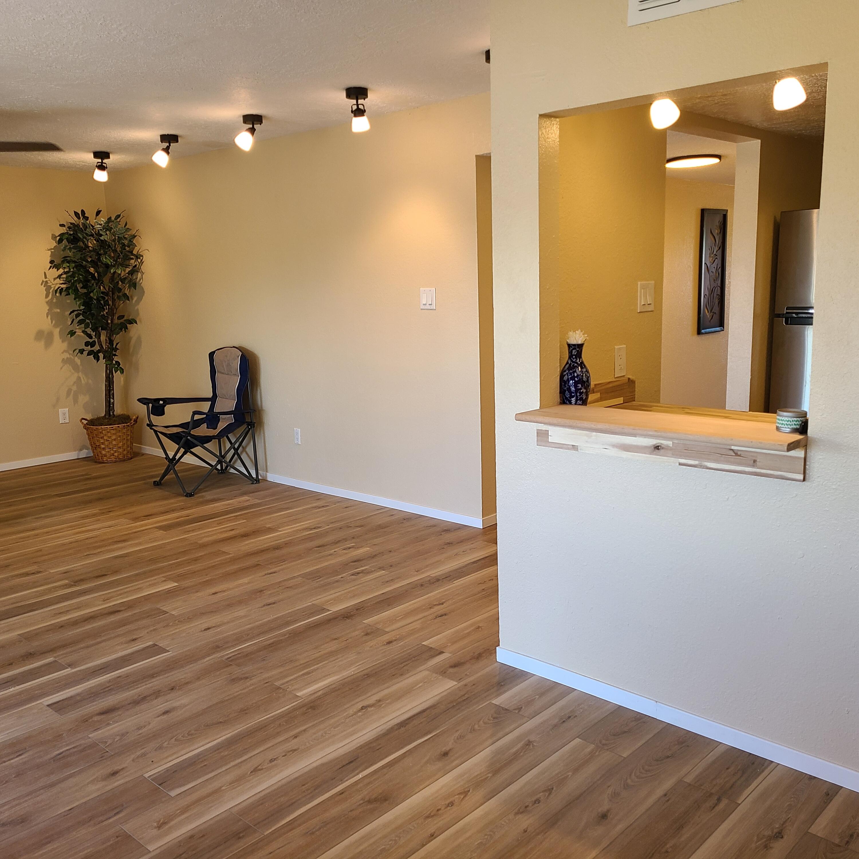 911 Country Club Drive SE Unit: H