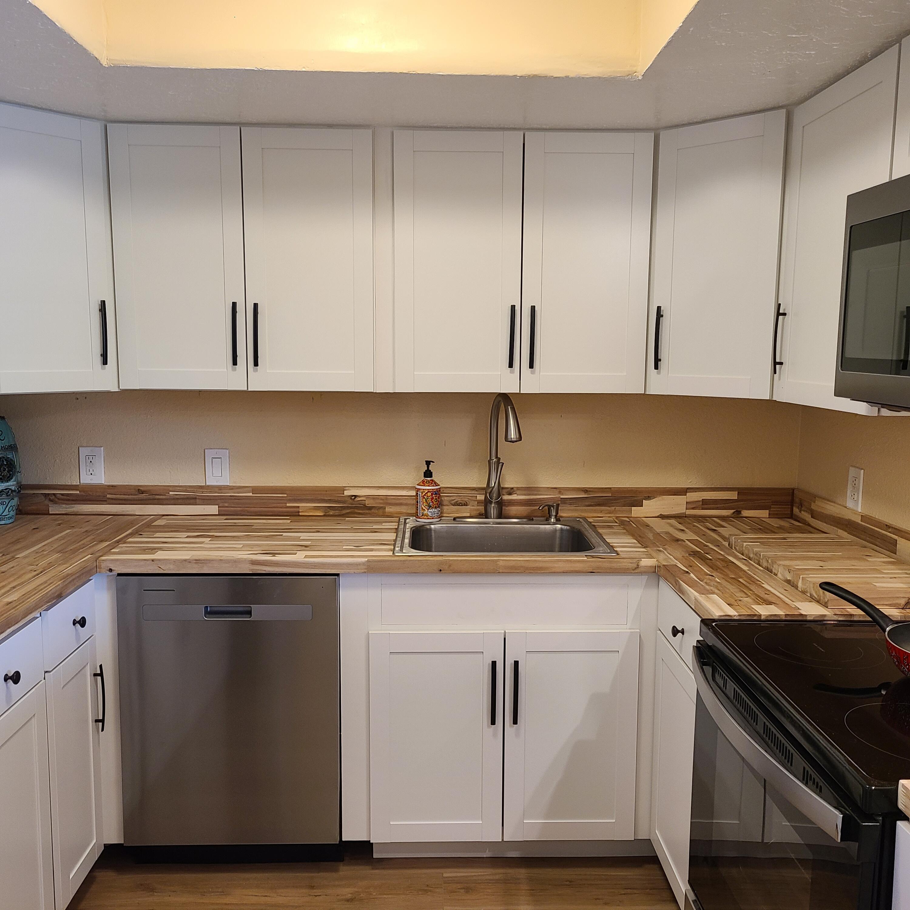 911 Country Club Drive SE Unit: H