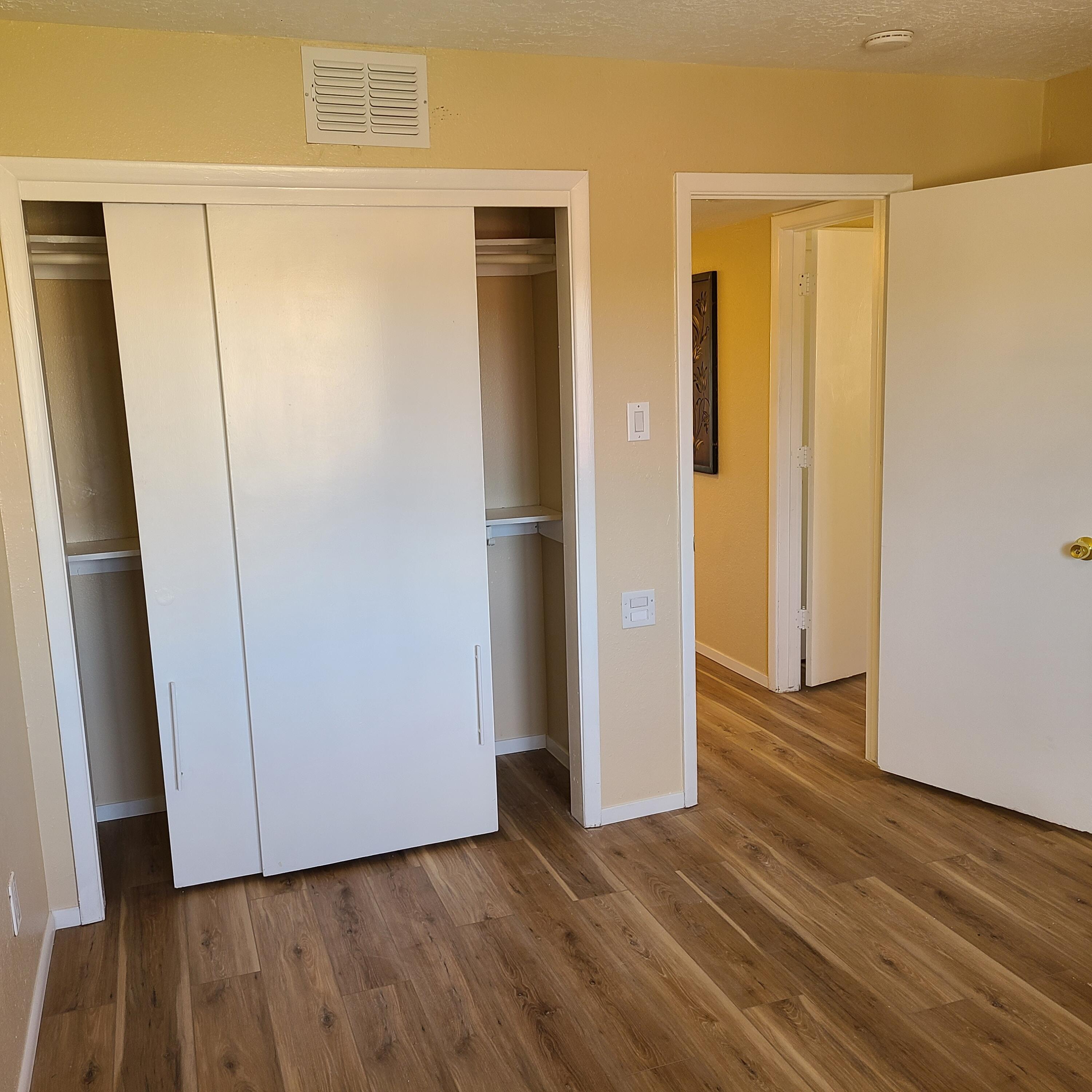911 Country Club Drive SE Unit: H