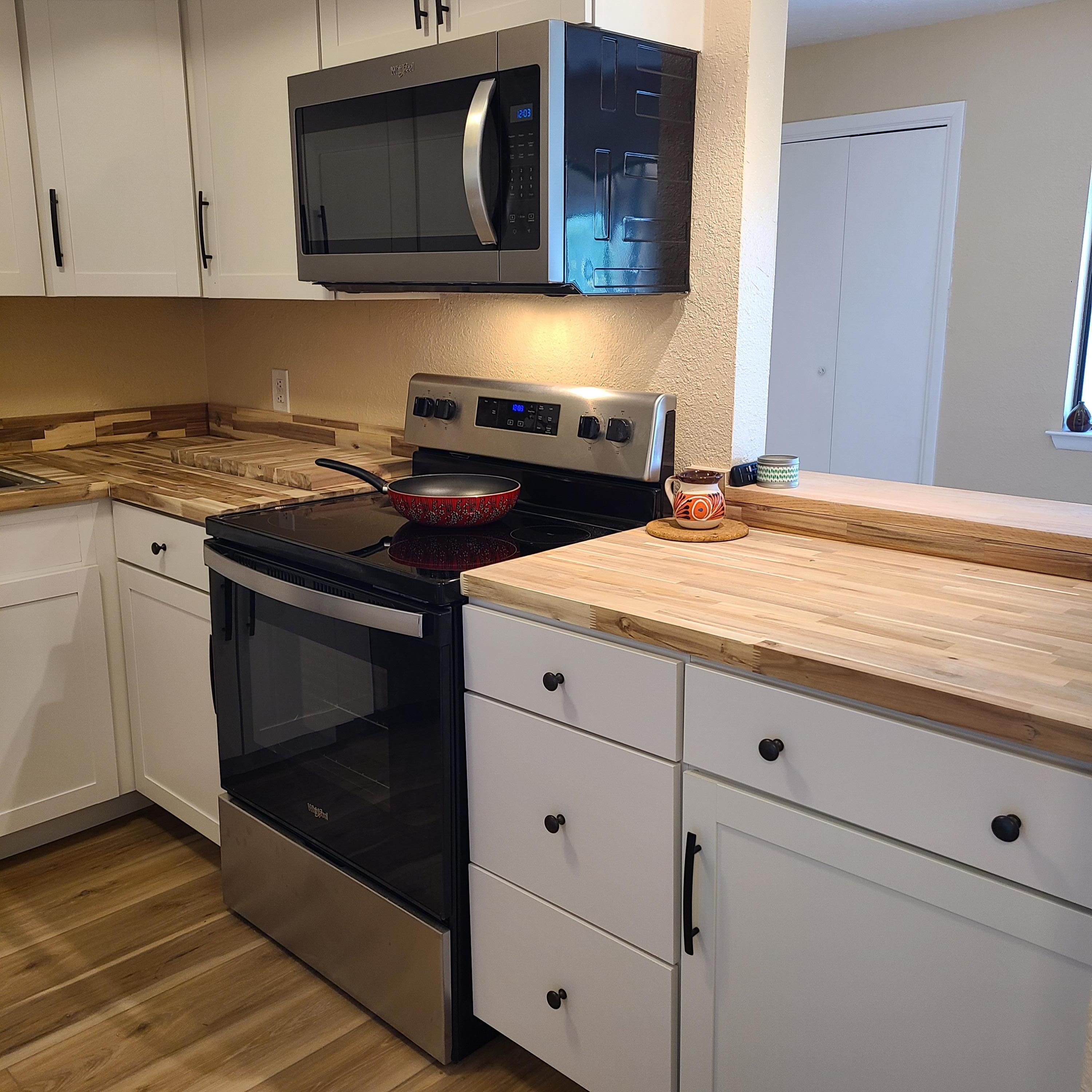 911 Country Club Drive SE Unit: H