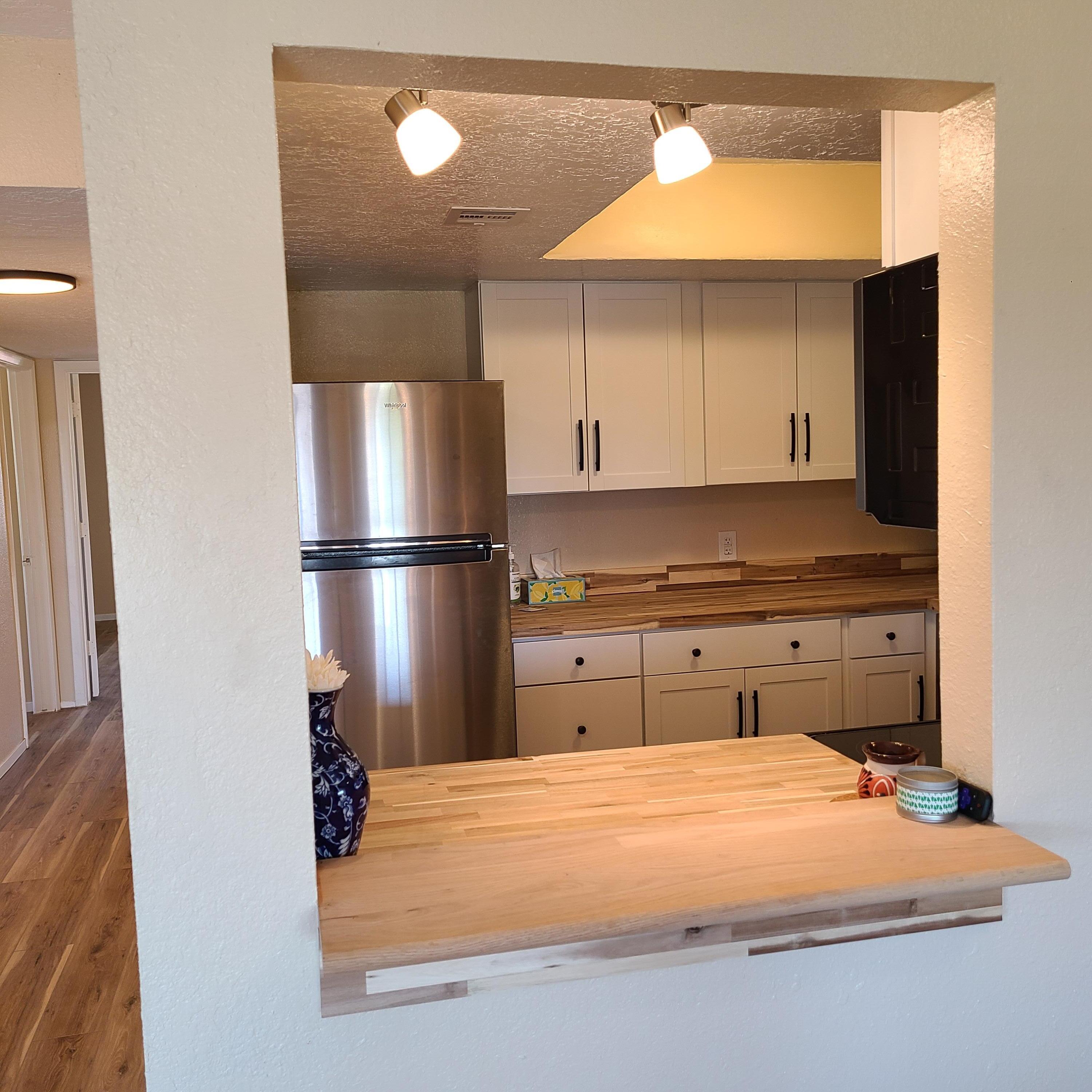 911 Country Club Drive SE Unit: H
