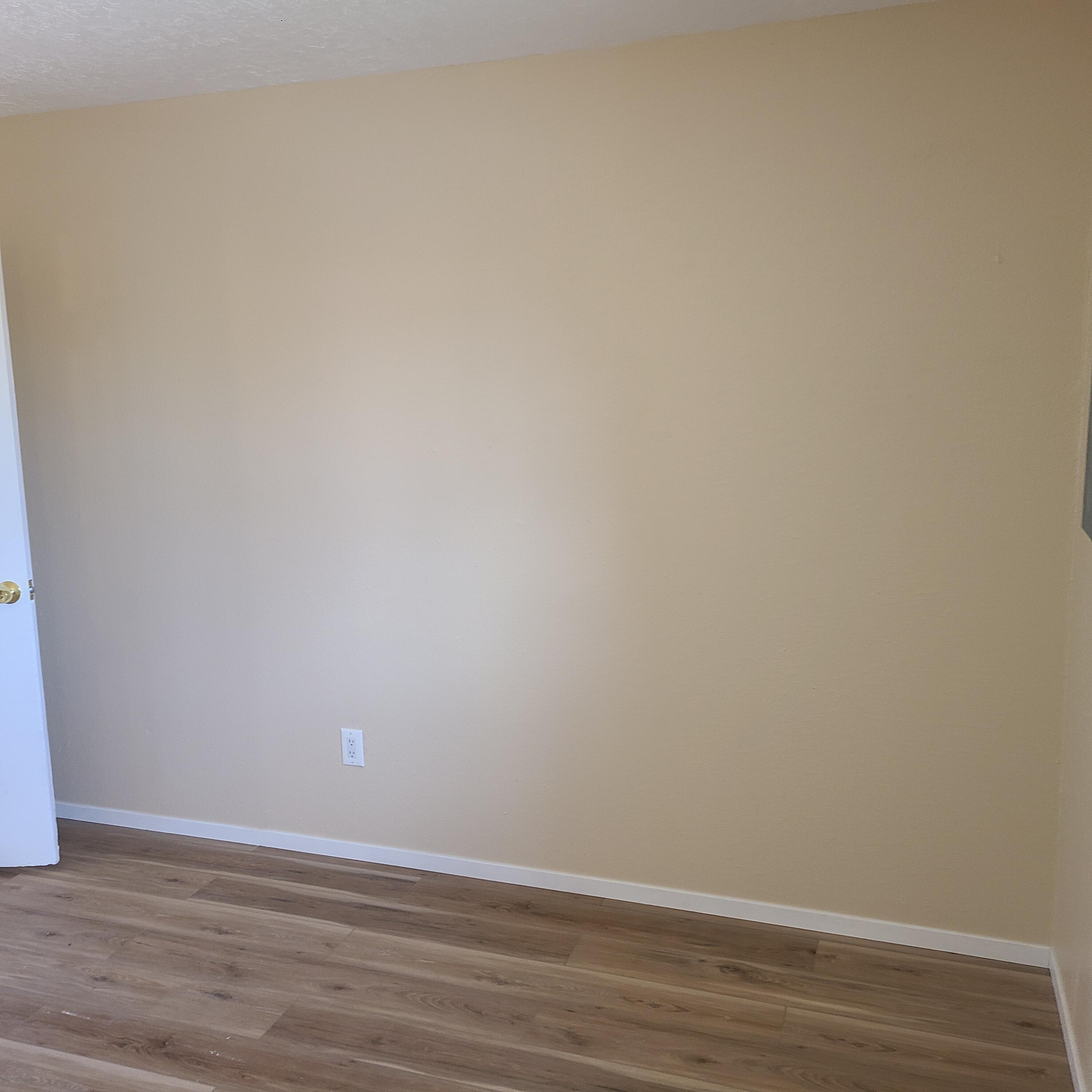 911 Country Club Drive SE Unit: H