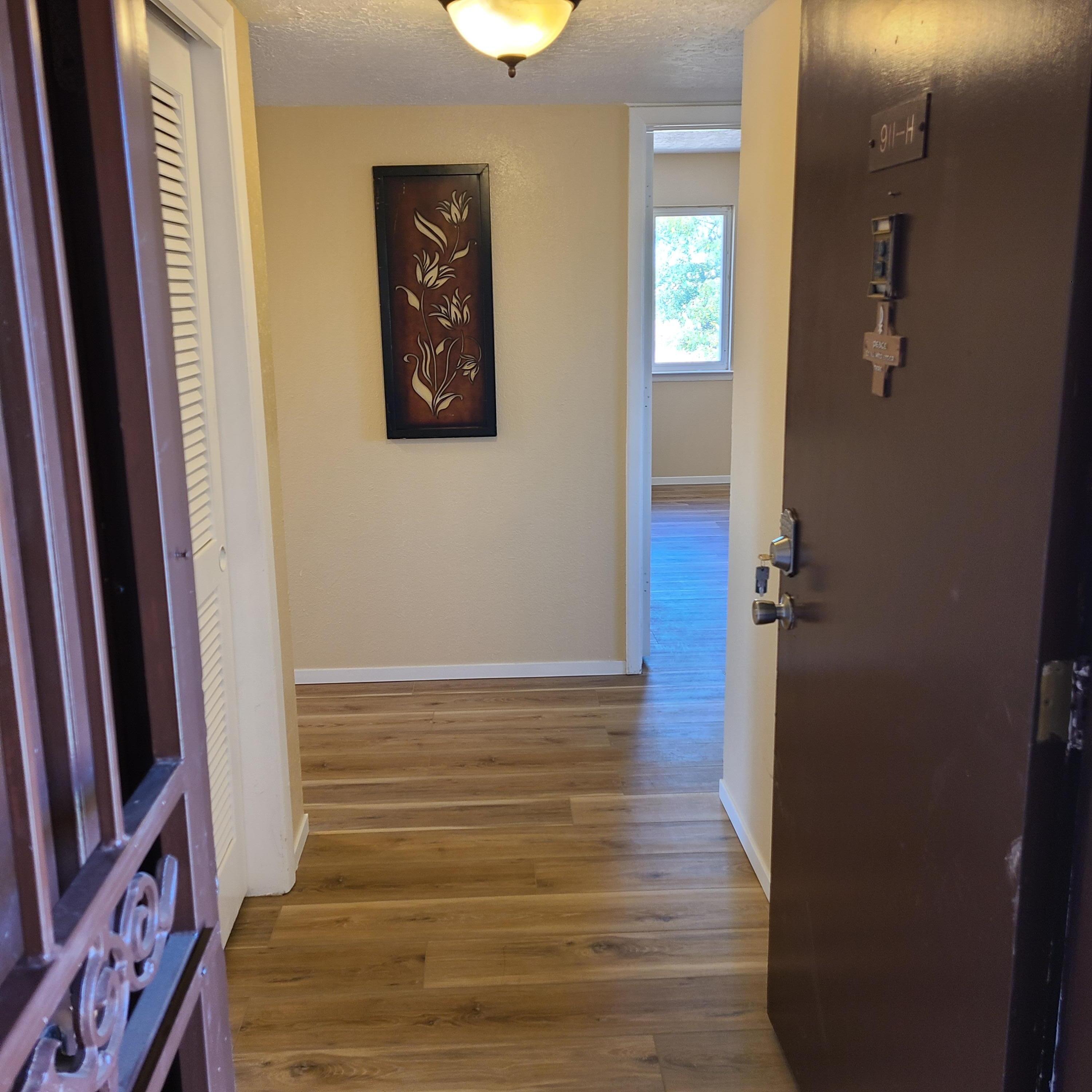 911 Country Club Drive SE Unit: H