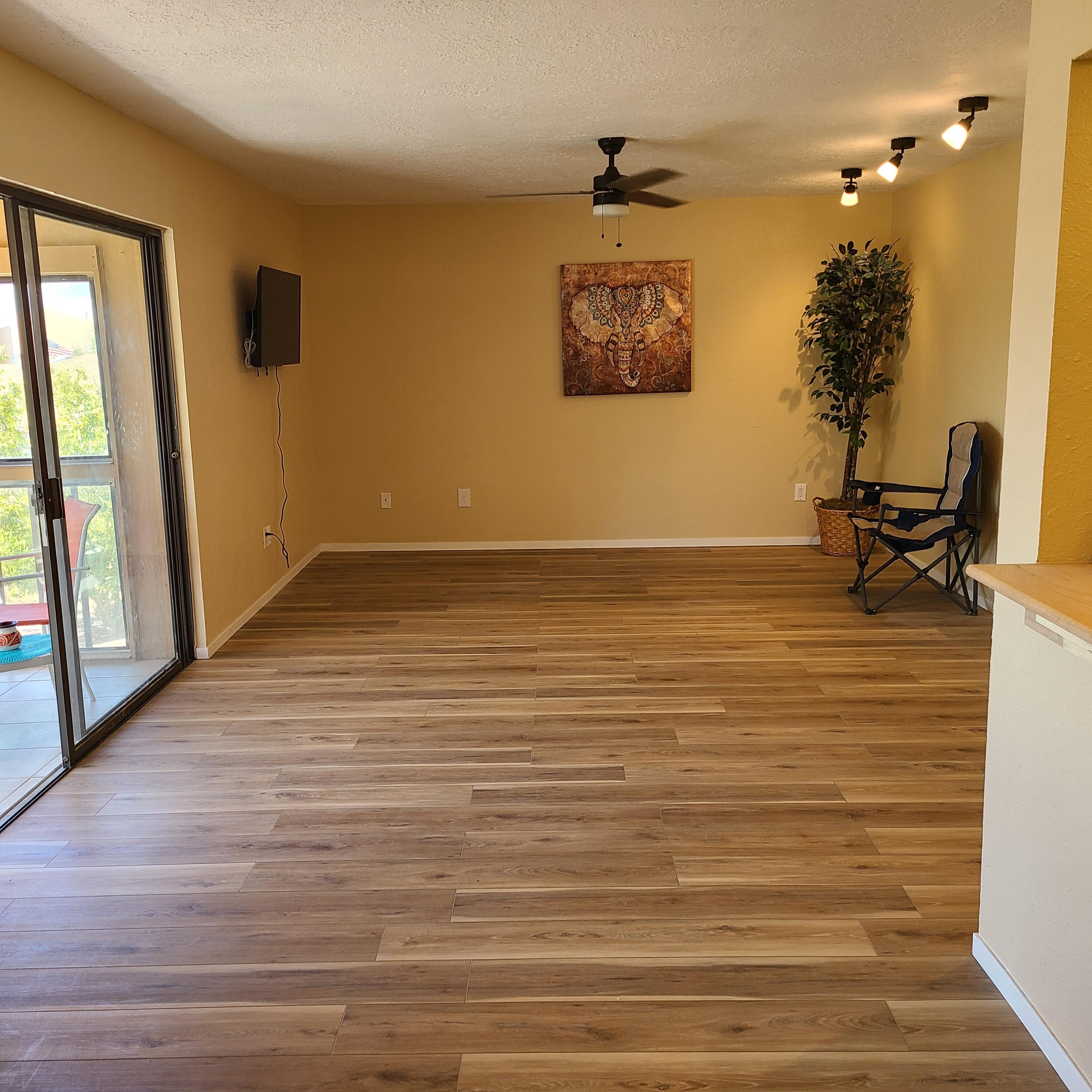911 Country Club Drive SE Unit: H