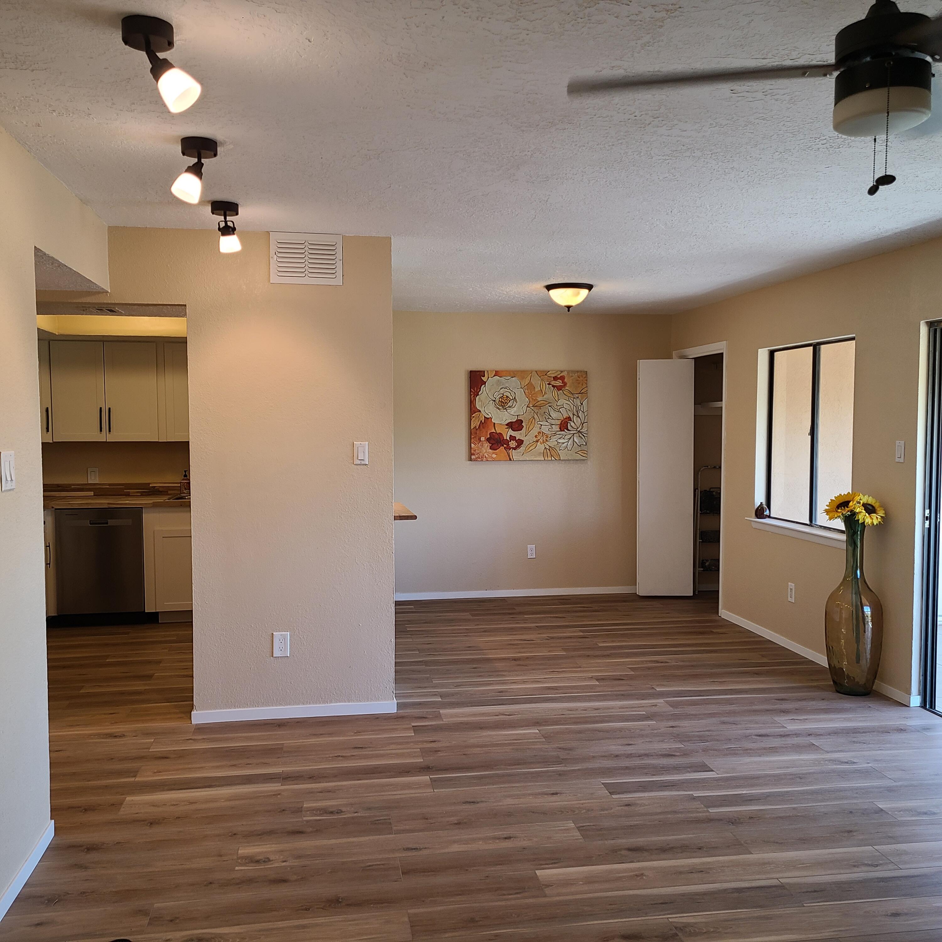 911 Country Club Drive SE Unit: H
