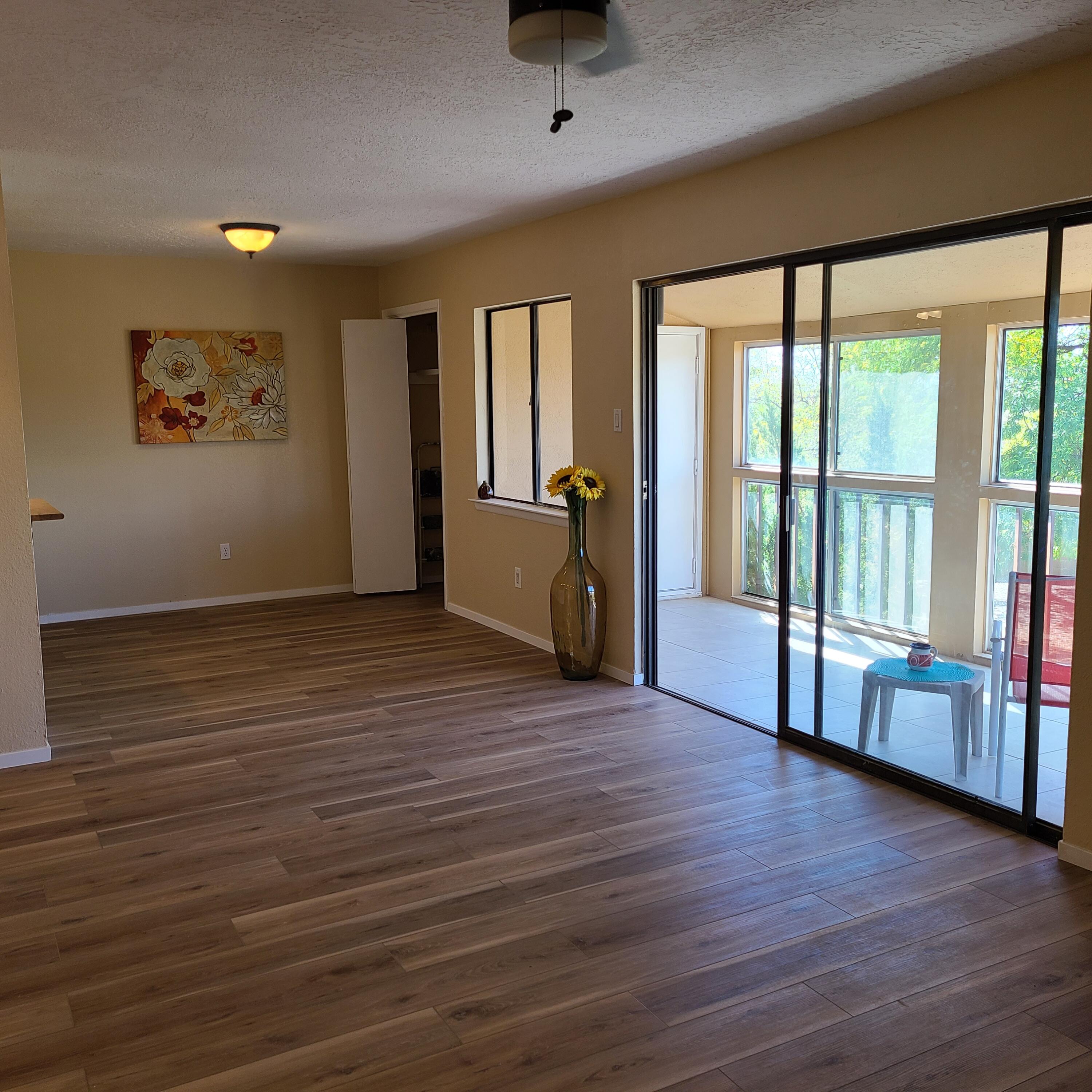 911 Country Club Drive SE Unit: H
