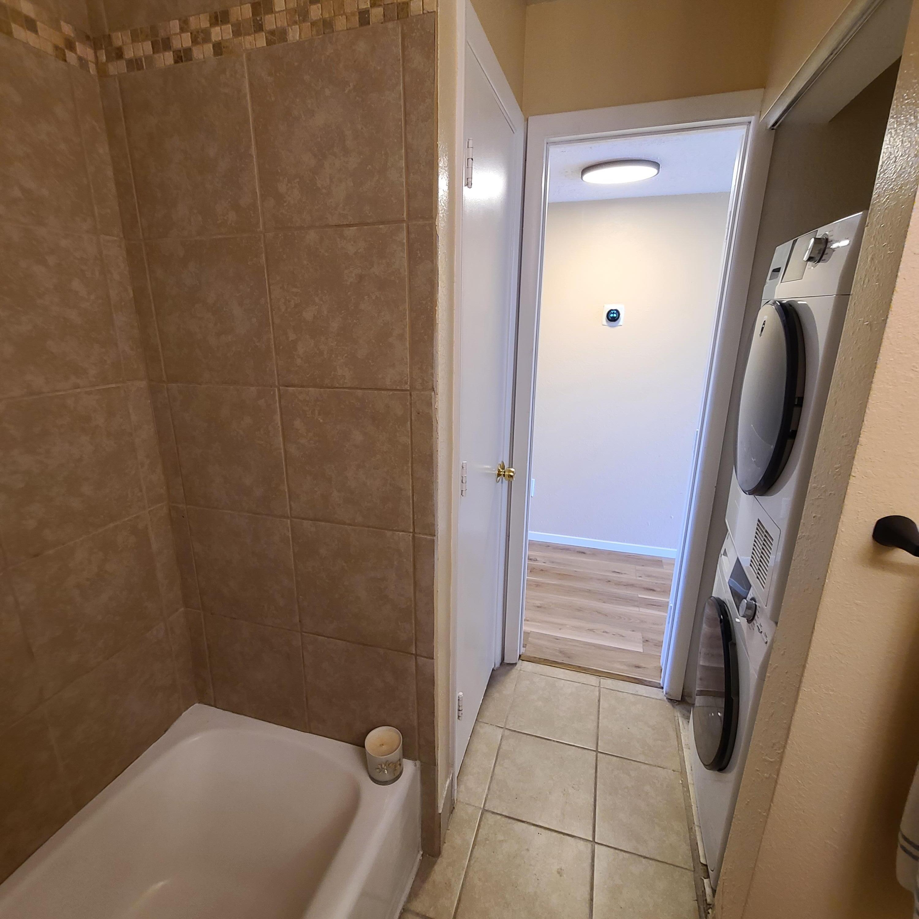 911 Country Club Drive SE Unit: H