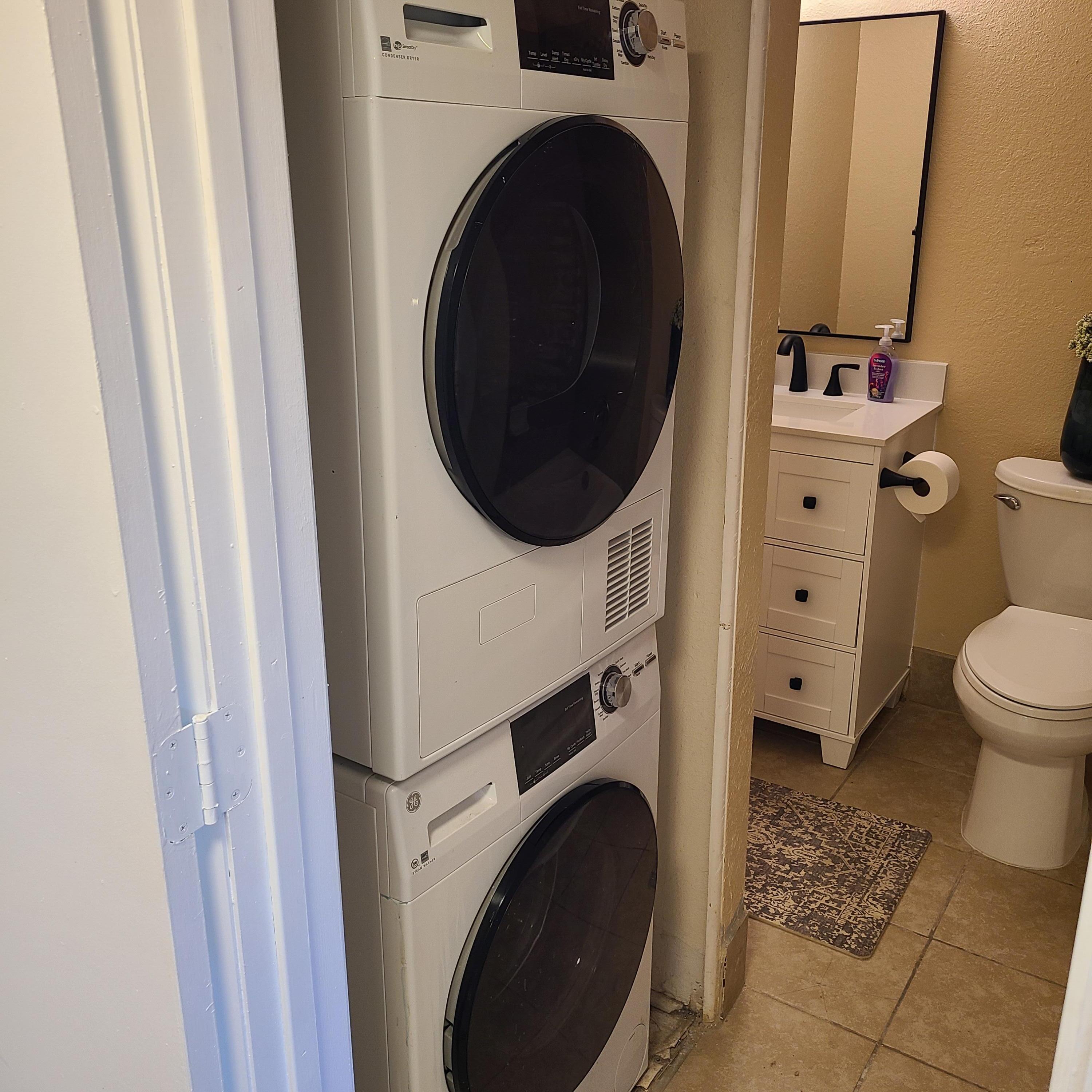 911 Country Club Drive SE Unit: H
