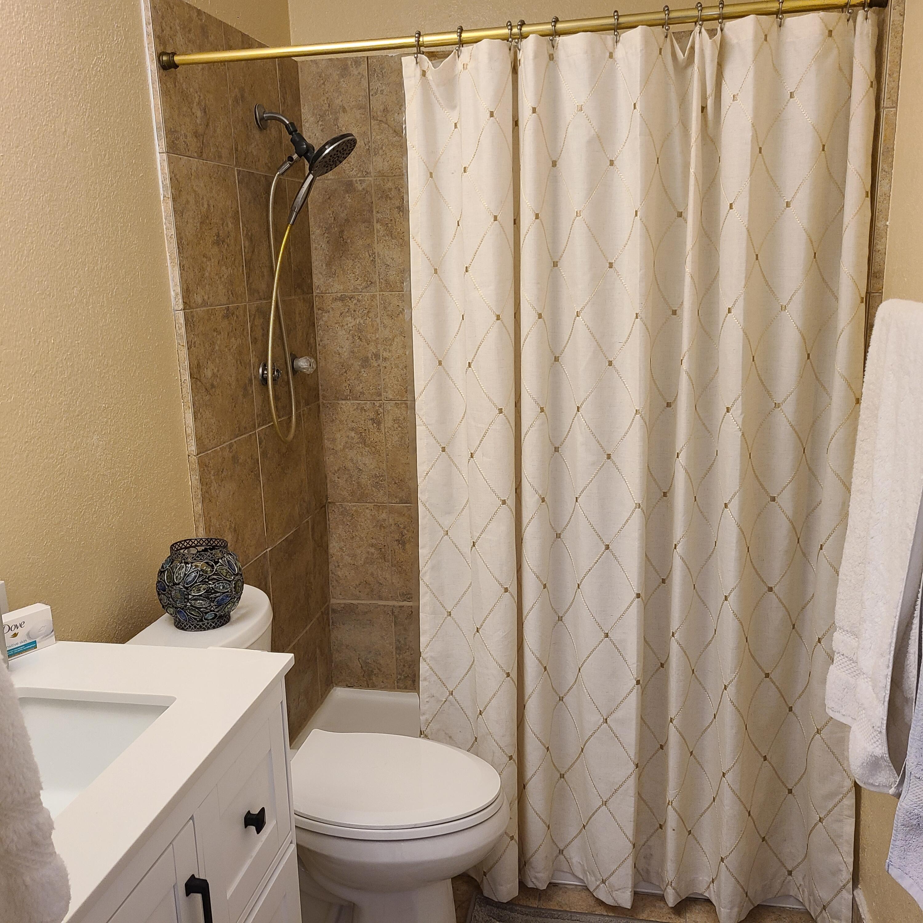 911 Country Club Drive SE Unit: H