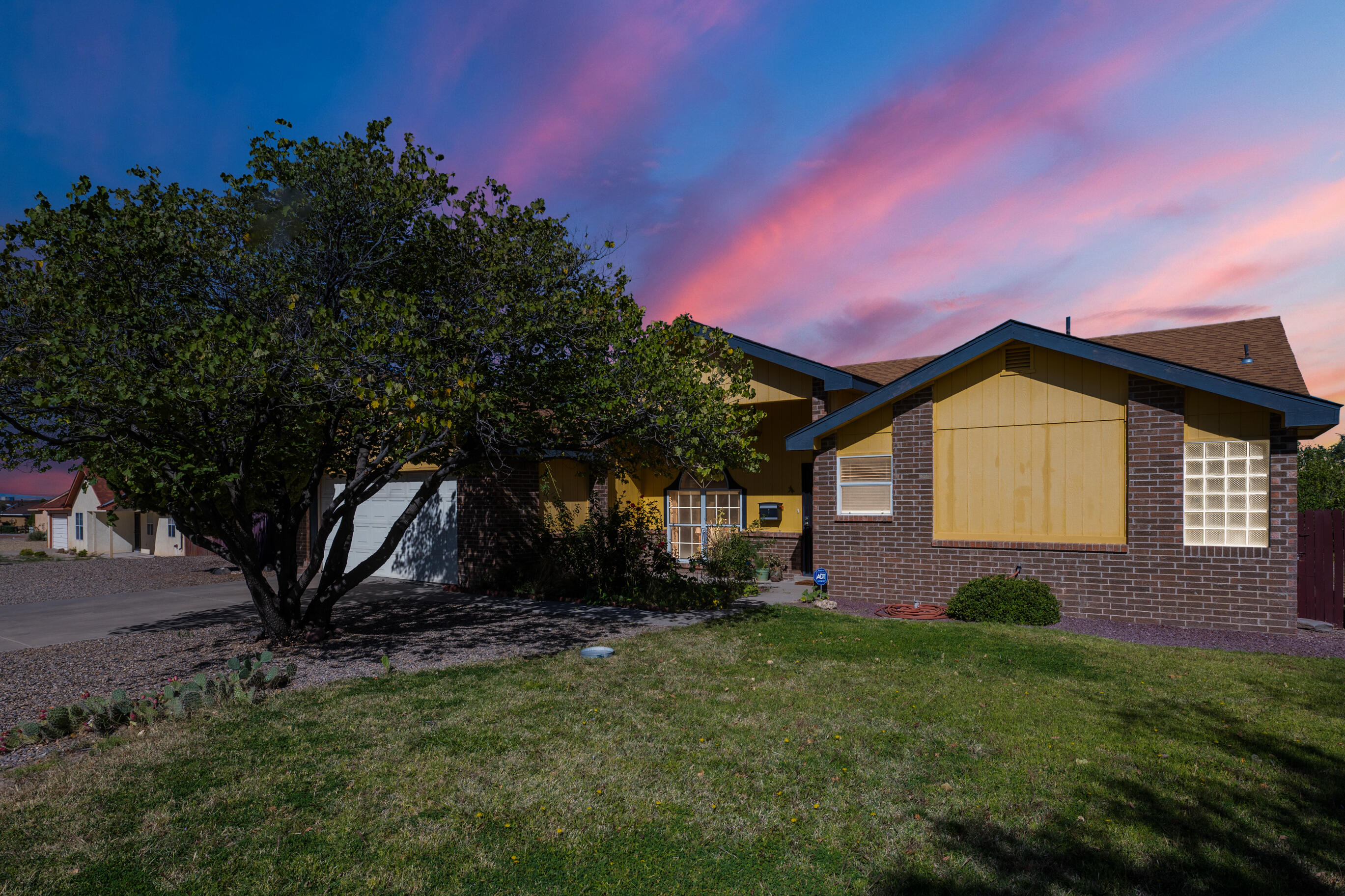 2 Hale Court