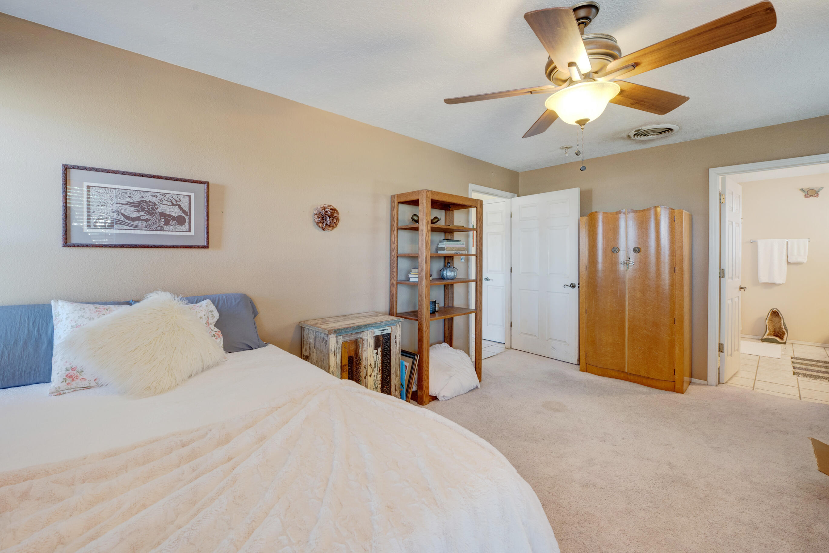 2 Hale Court