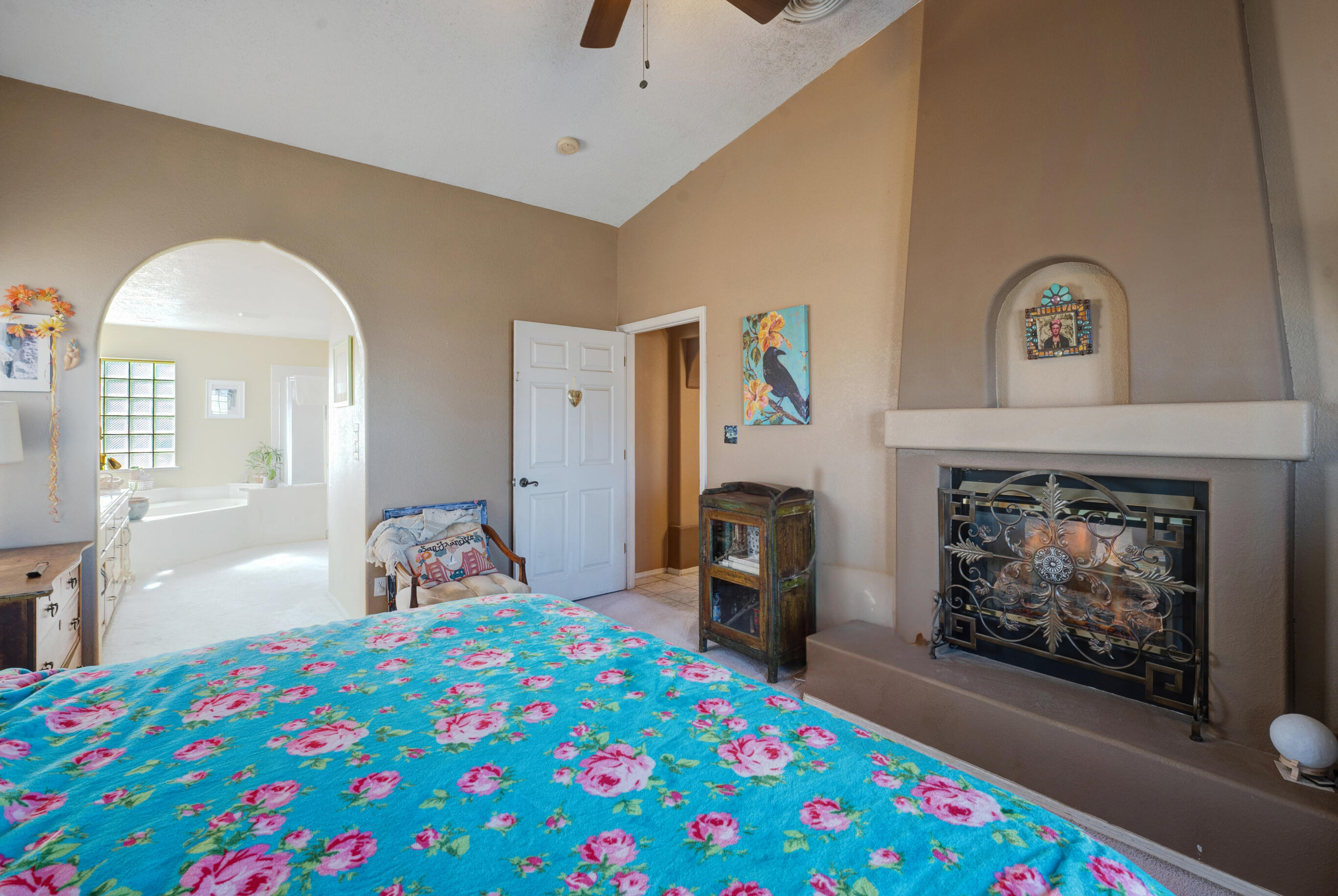 2 Hale Court