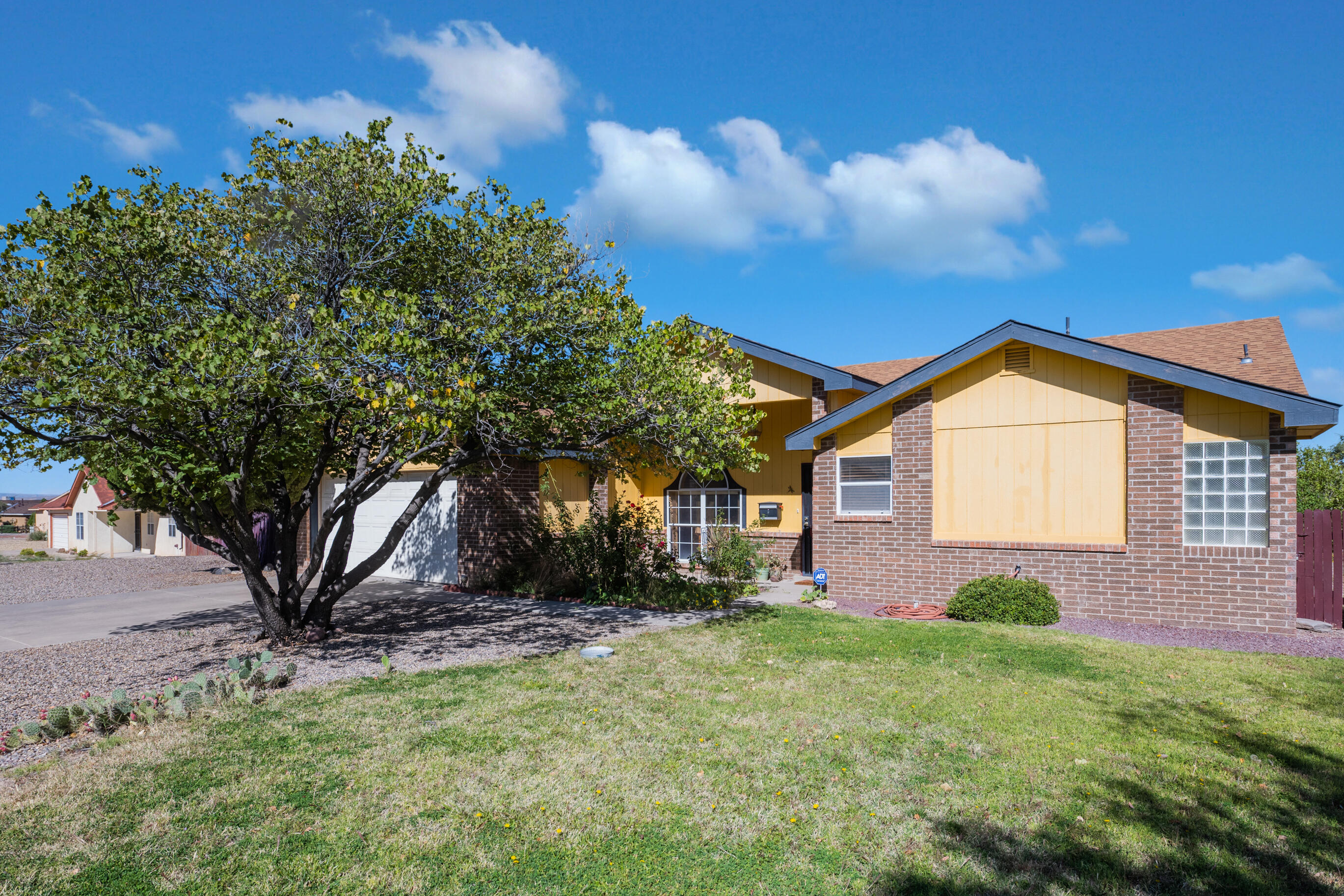 2 Hale Court