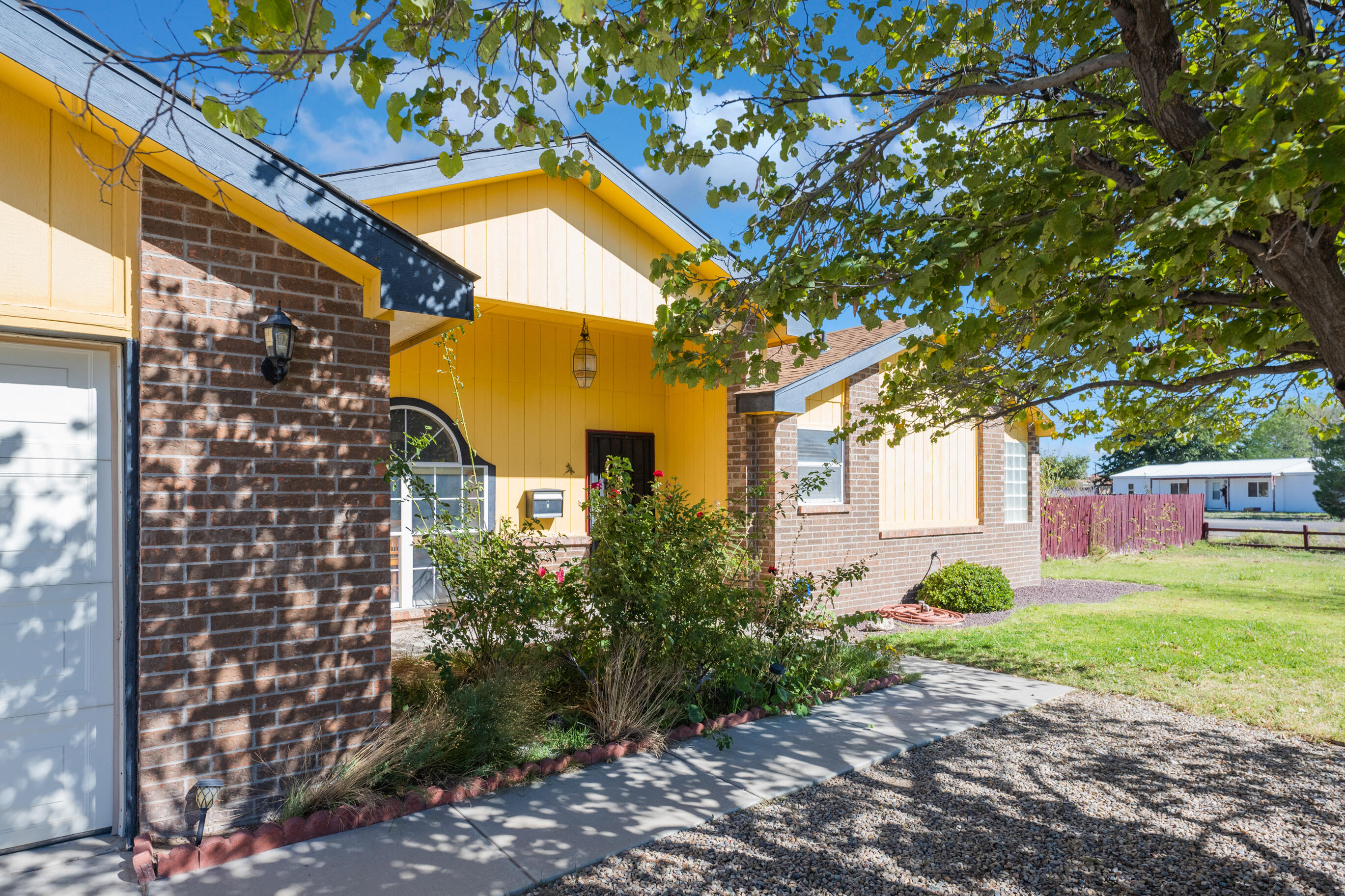 2 Hale Court