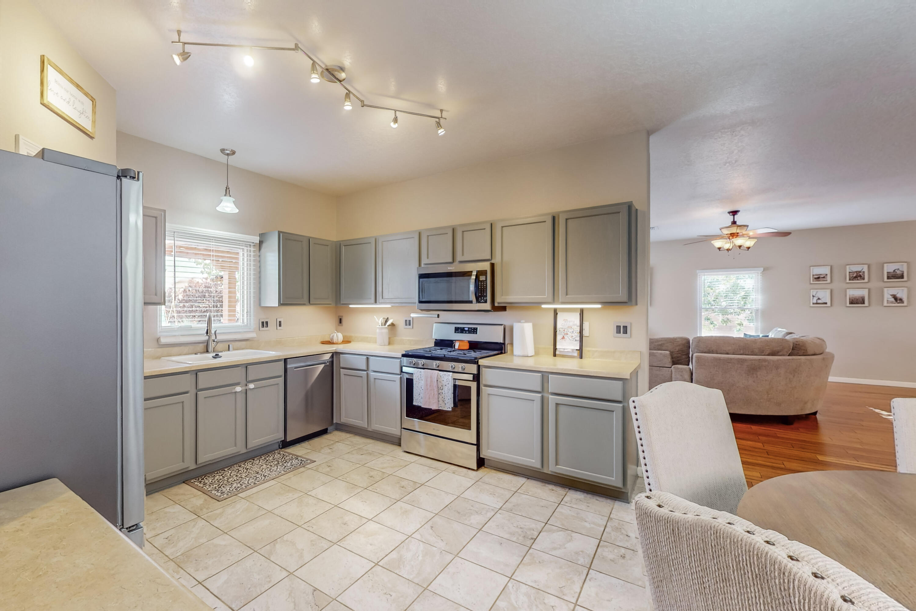 3200 San Ildefonso Loop NE