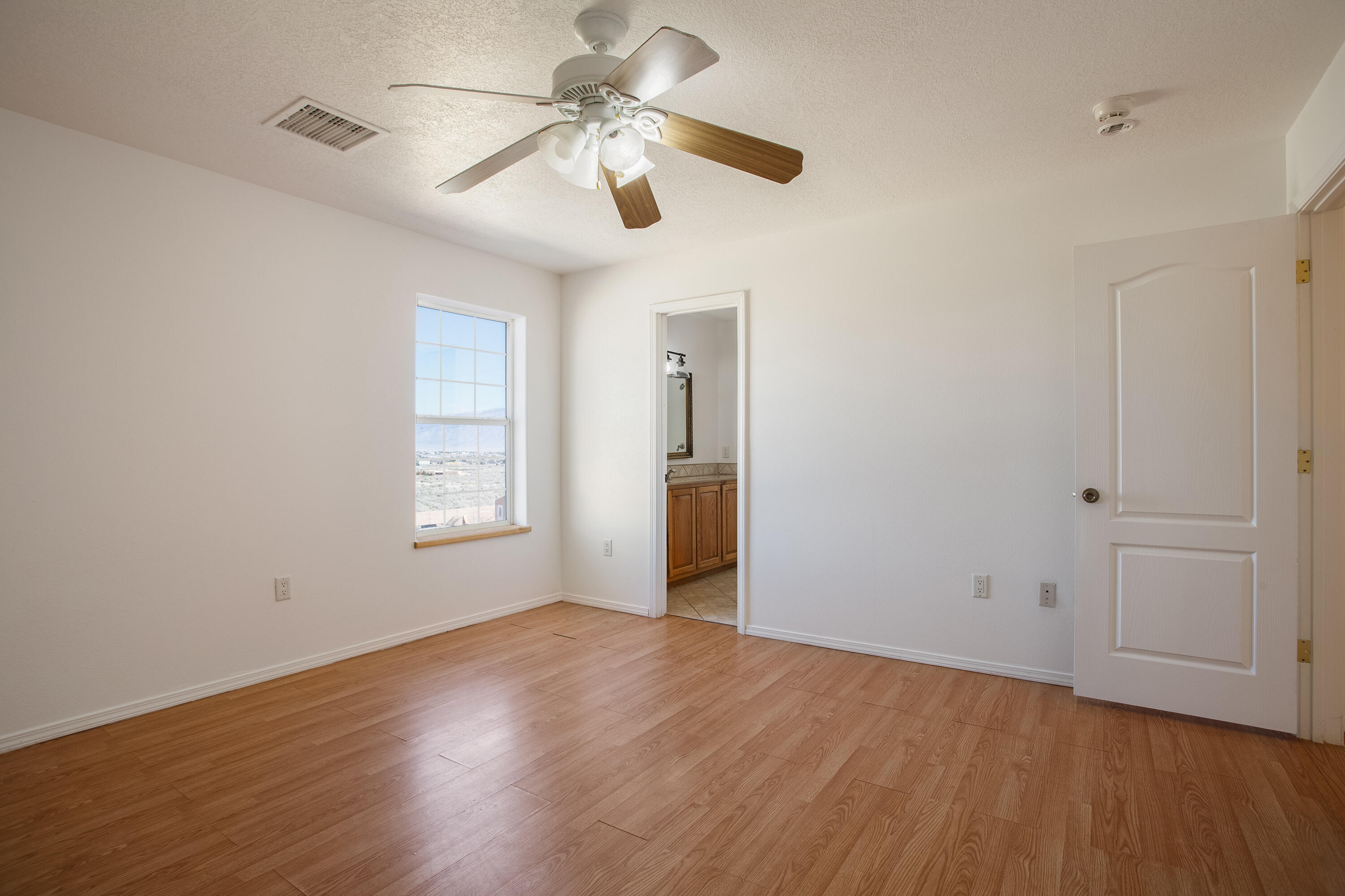 1114 Villa Road SE