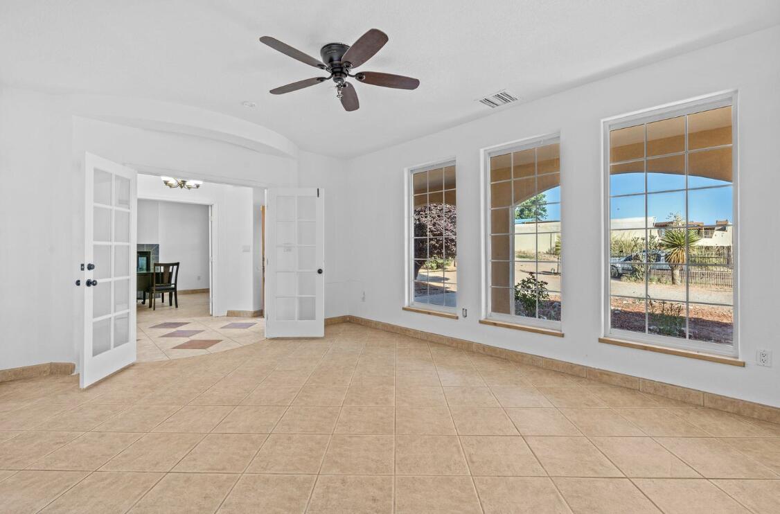 1114 Villa Road SE