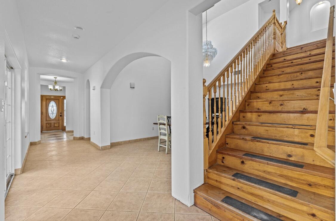1114 Villa Road SE