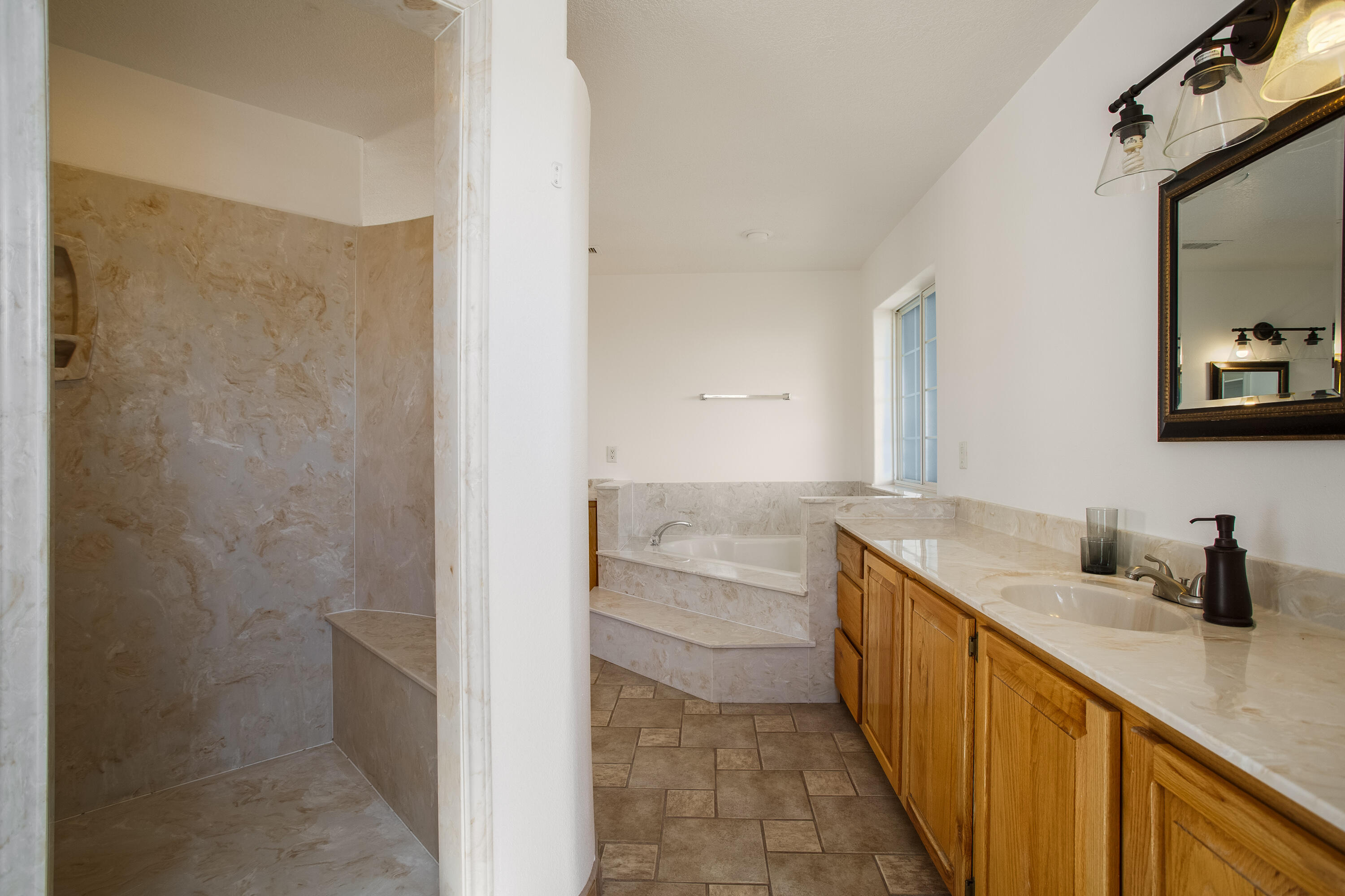 1114 Villa Road SE