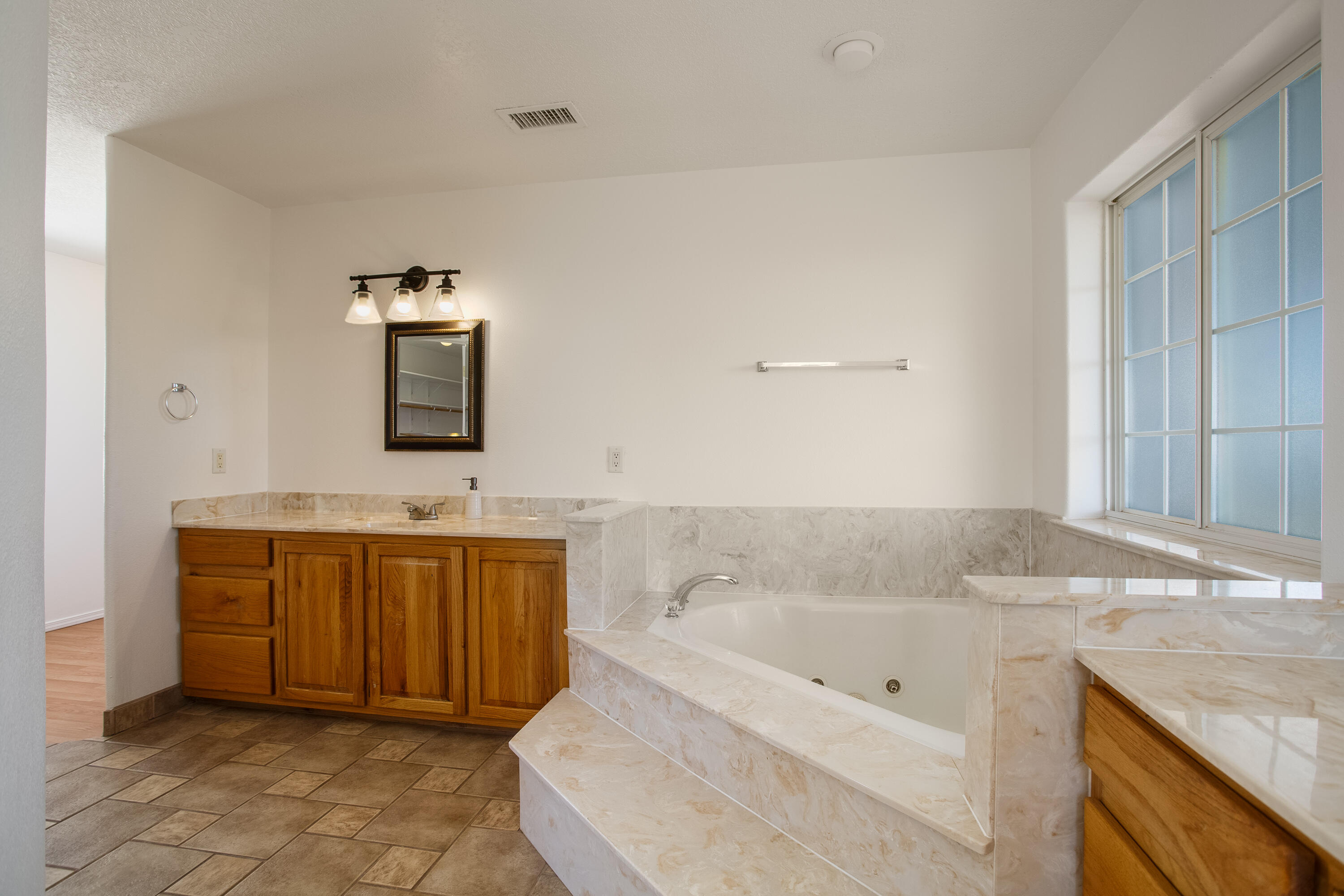 1114 Villa Road SE