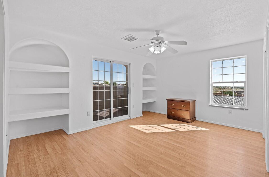 1114 Villa Road SE