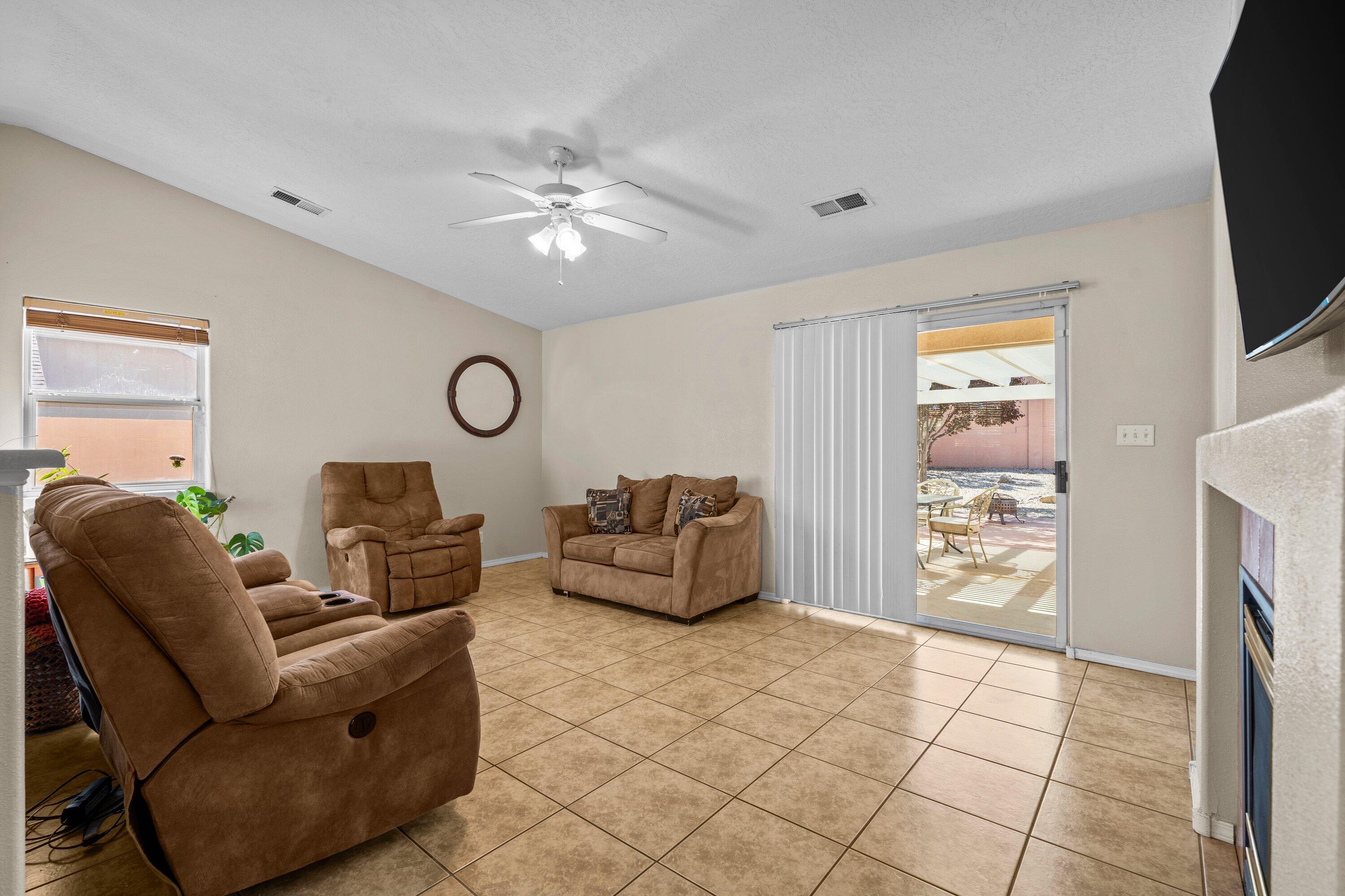 4917 Hayworth Hills Drive NE