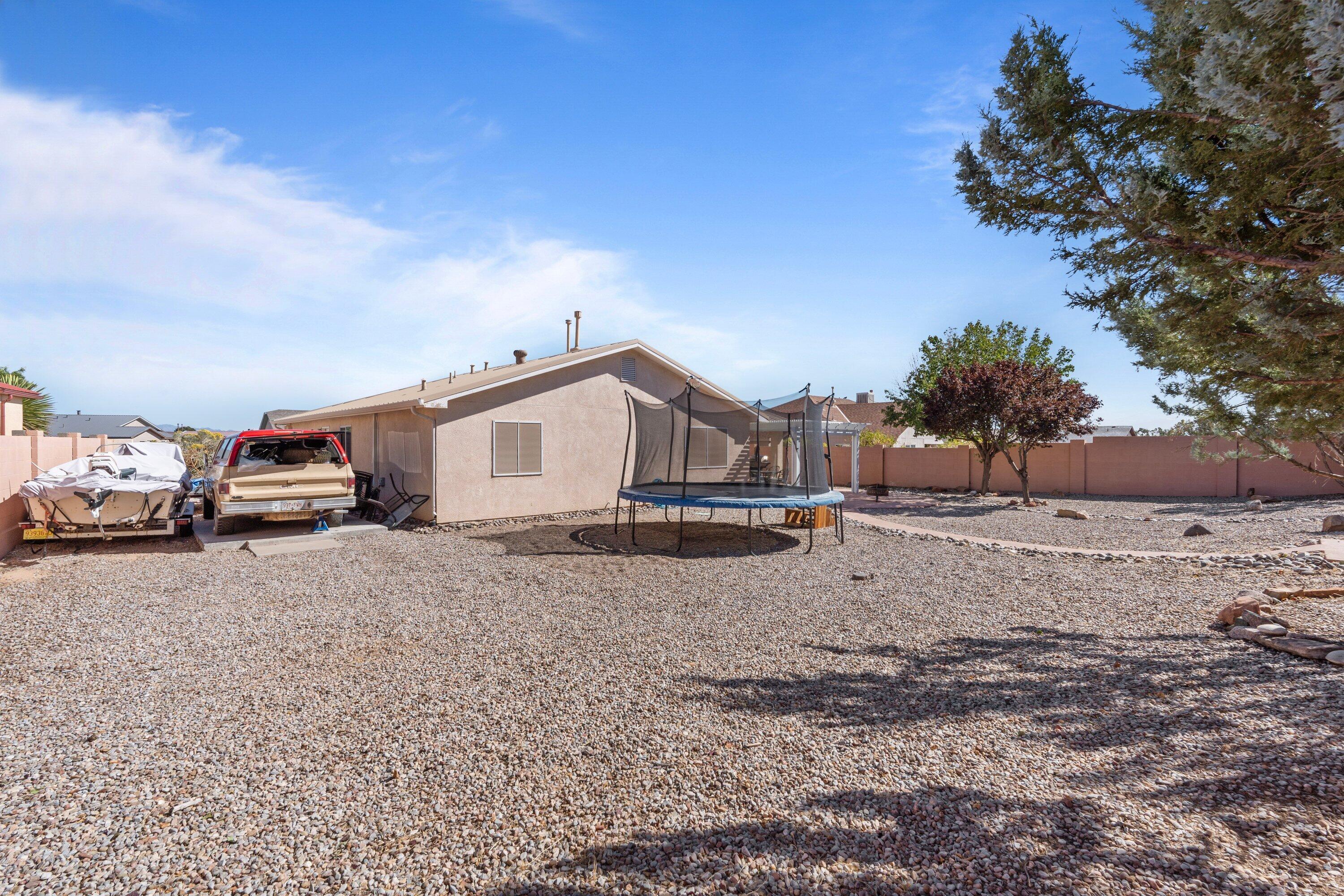 4917 Hayworth Hills Drive NE
