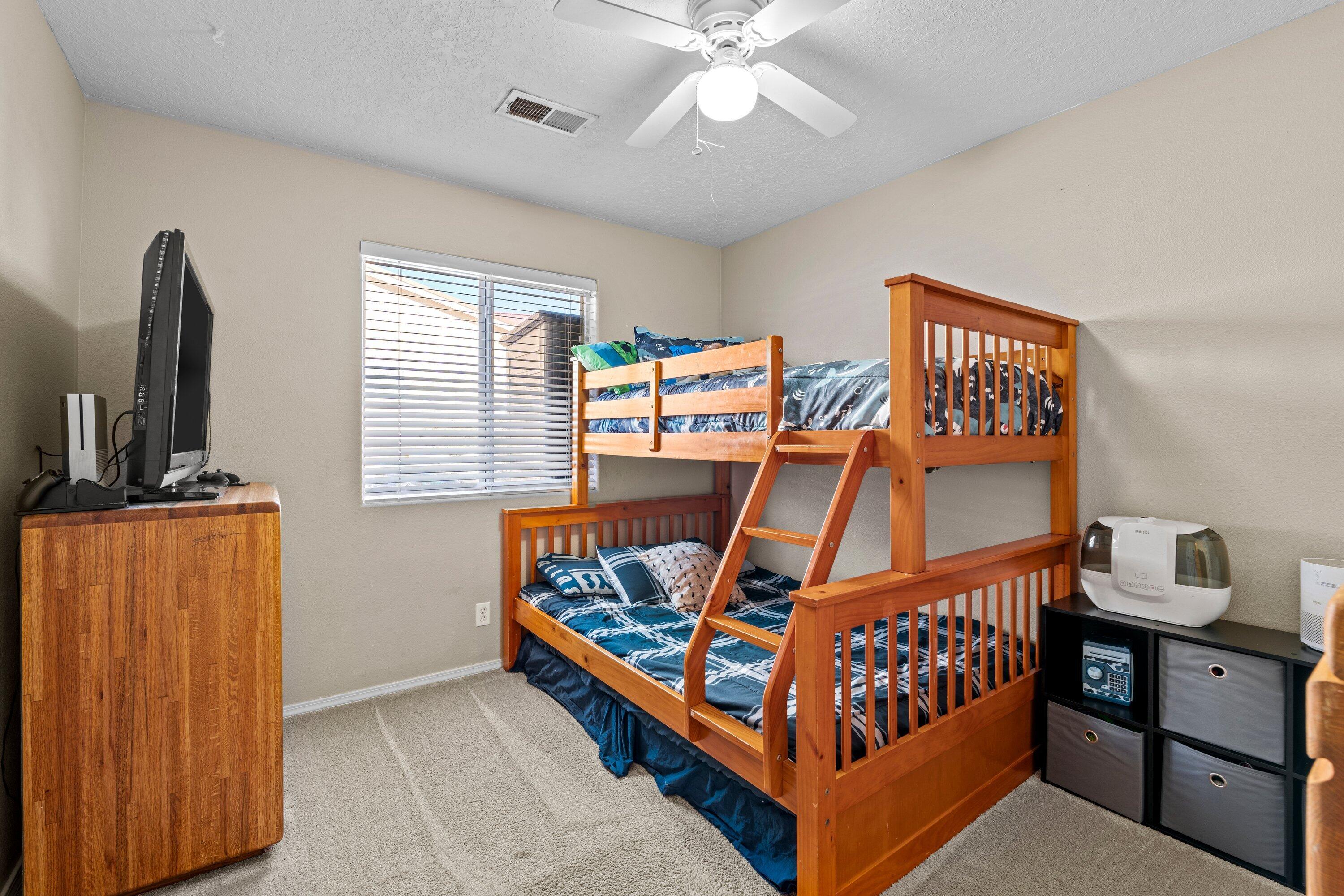 4917 Hayworth Hills Drive NE