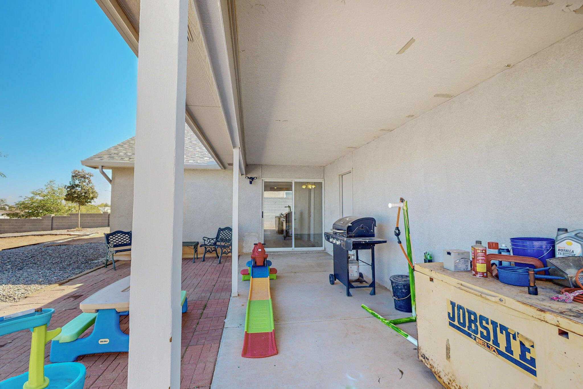 6961 Albany Hills Drive NE