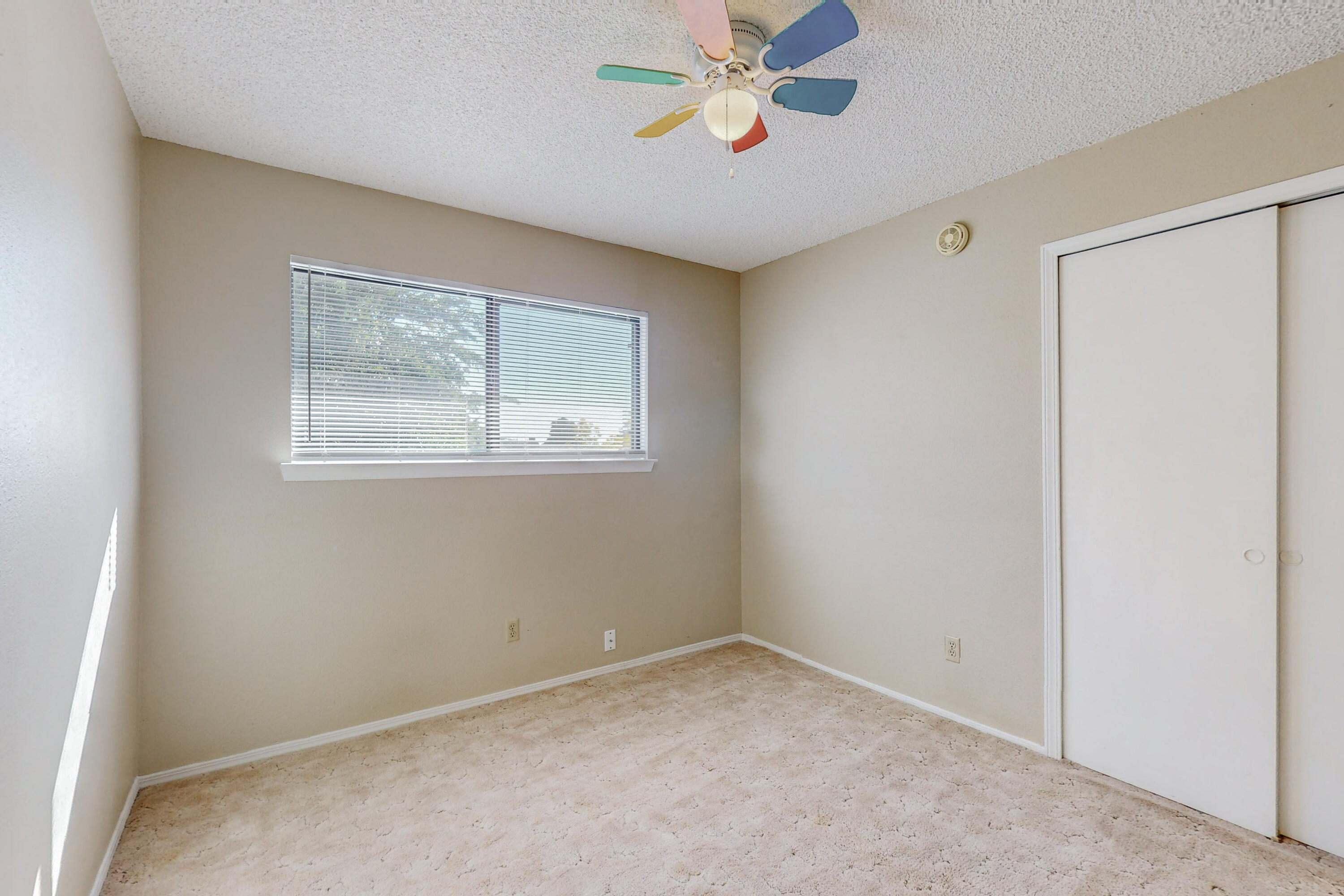 6800 Welton Drive NE